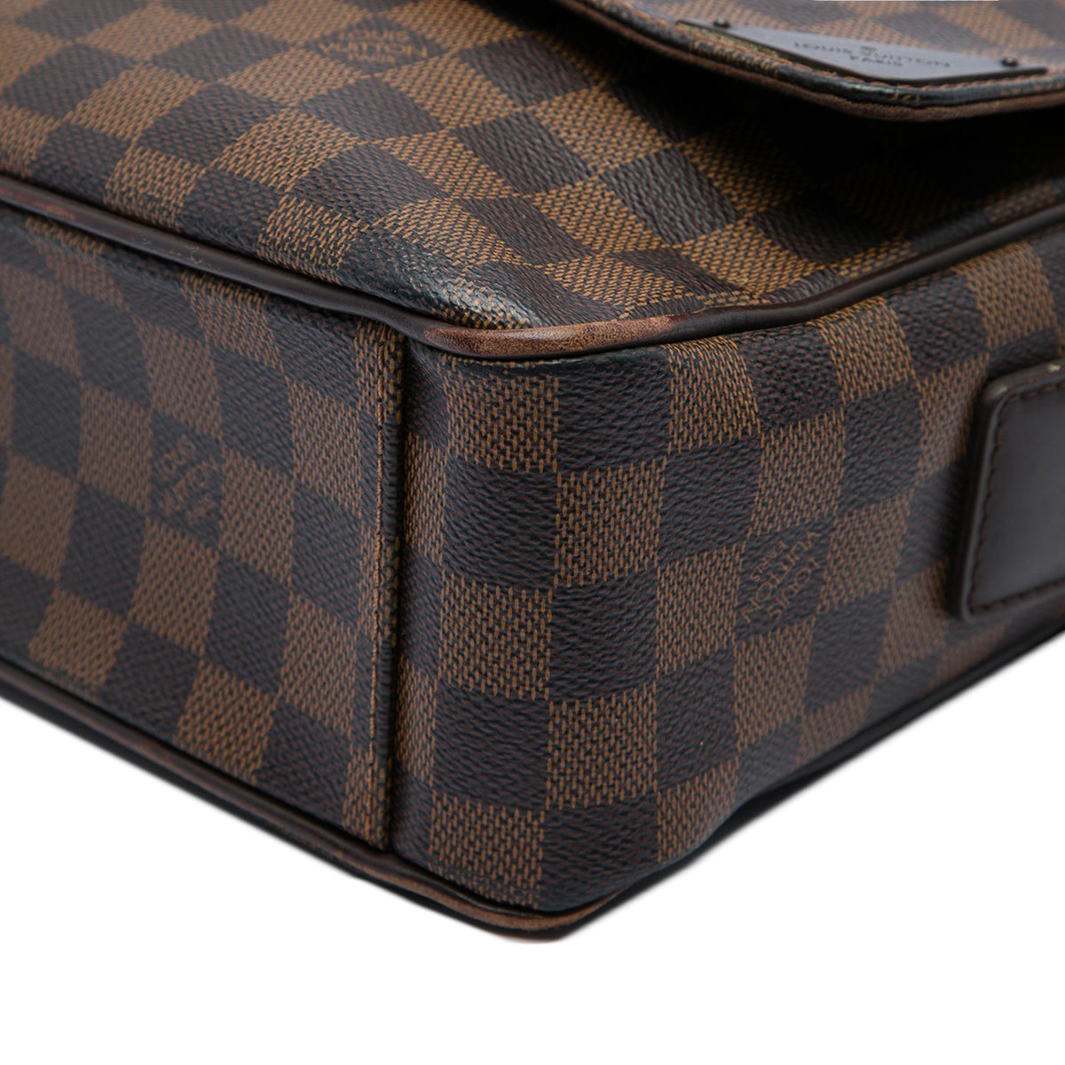 Louis Vuitton Damier Ebene Shelton MM