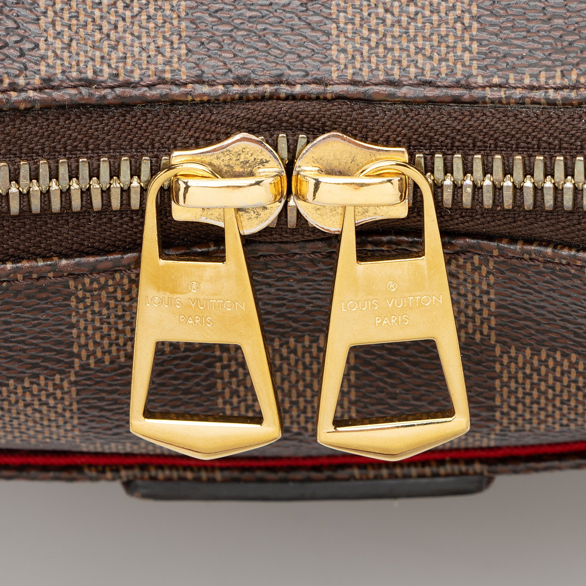 Louis Vuitton Damier Ebene South Bank Besace Shoulder Bag