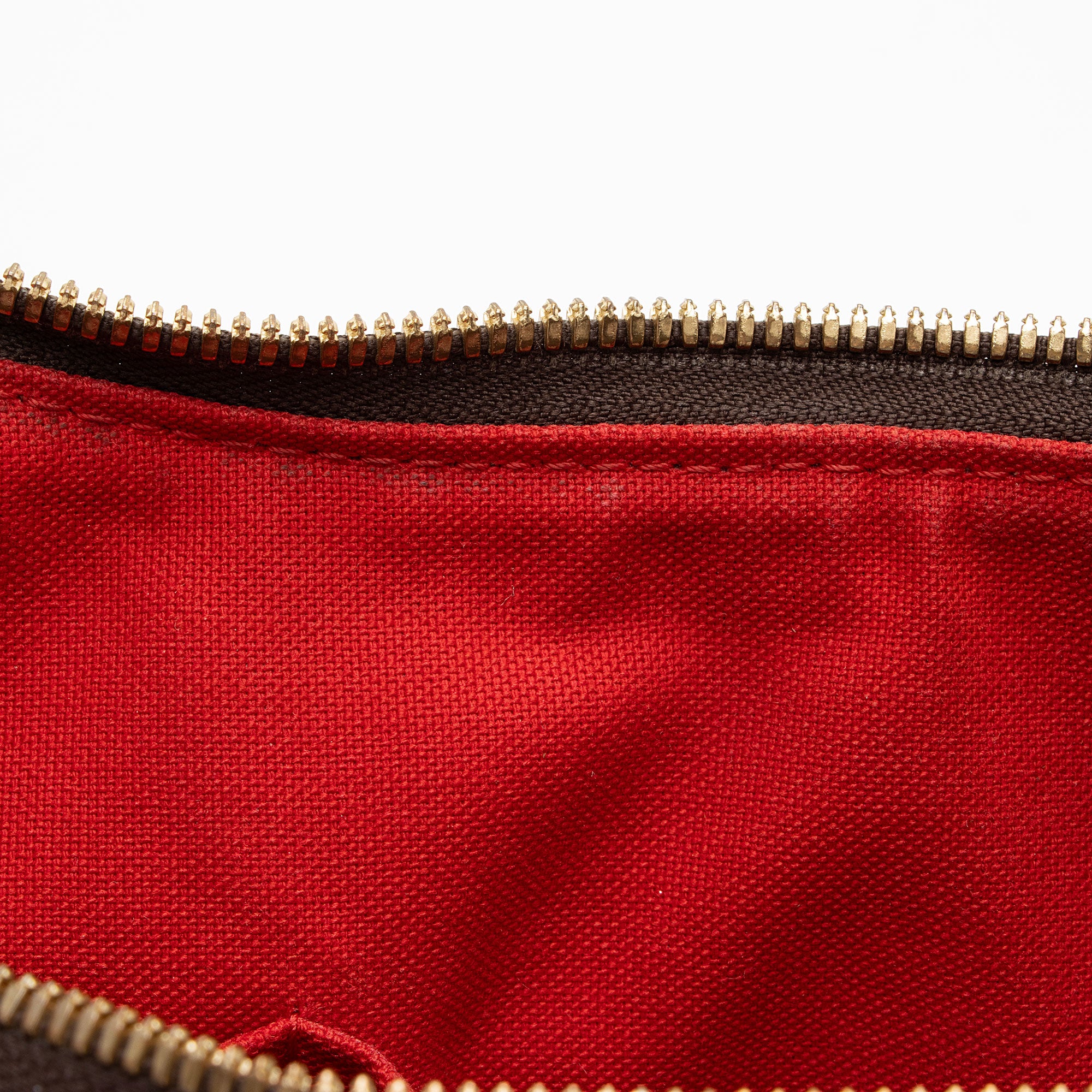 Louis Vuitton Damier Ebene Thames GM Shoulder Bag (SHF-2YfAQM)