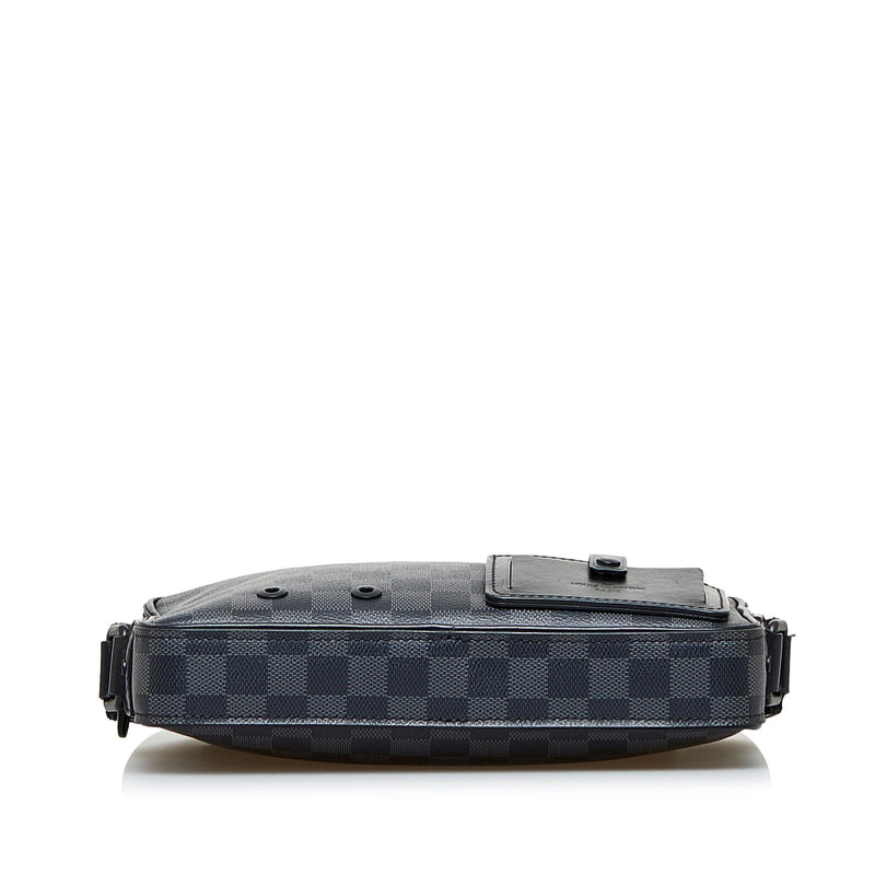 Louis Vuitton Damier Graphite Alpha Messenger Bag (SHG-tNgnbk) – LuxeDH