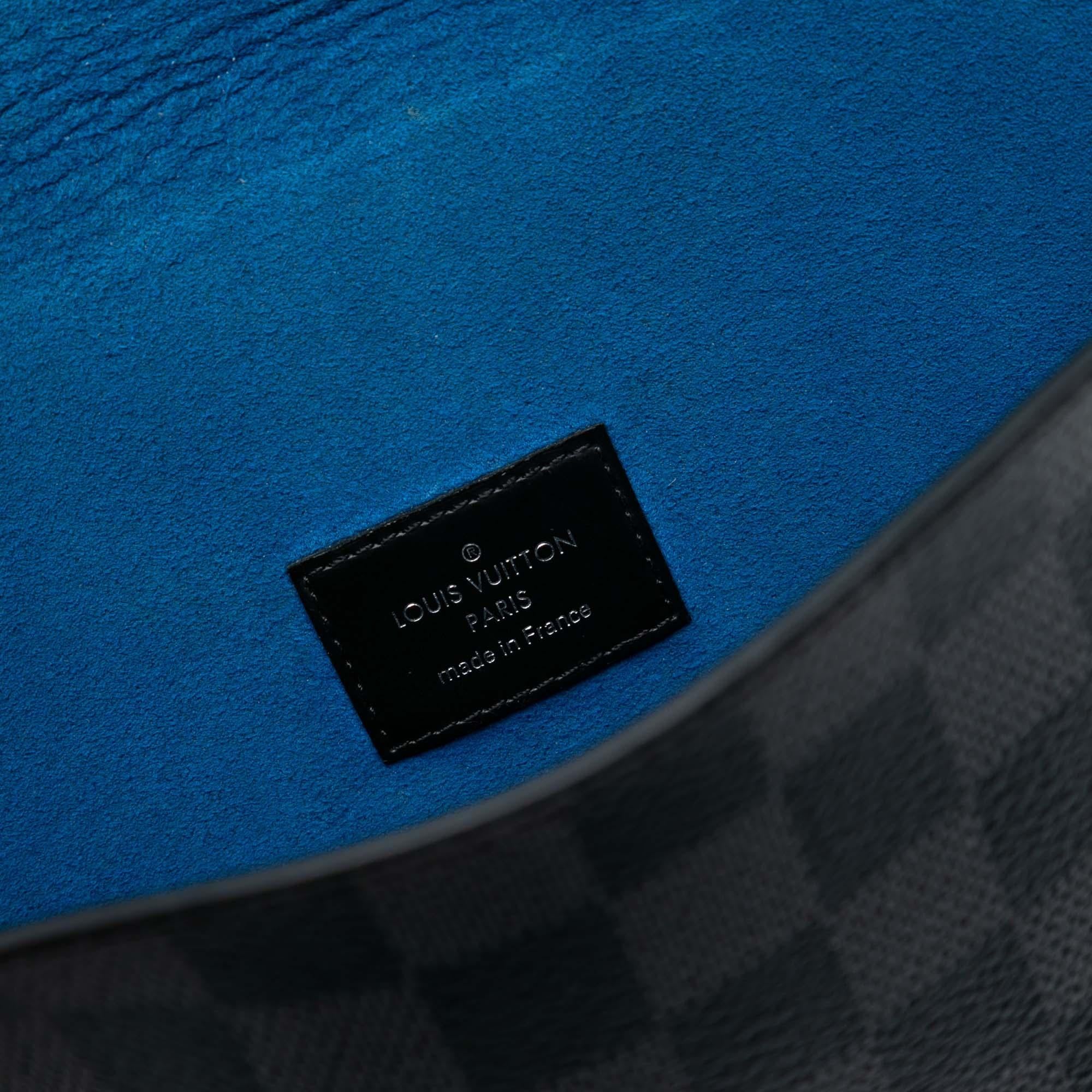 Louis Vuitton Damier Graphite Alpha Pochette GM