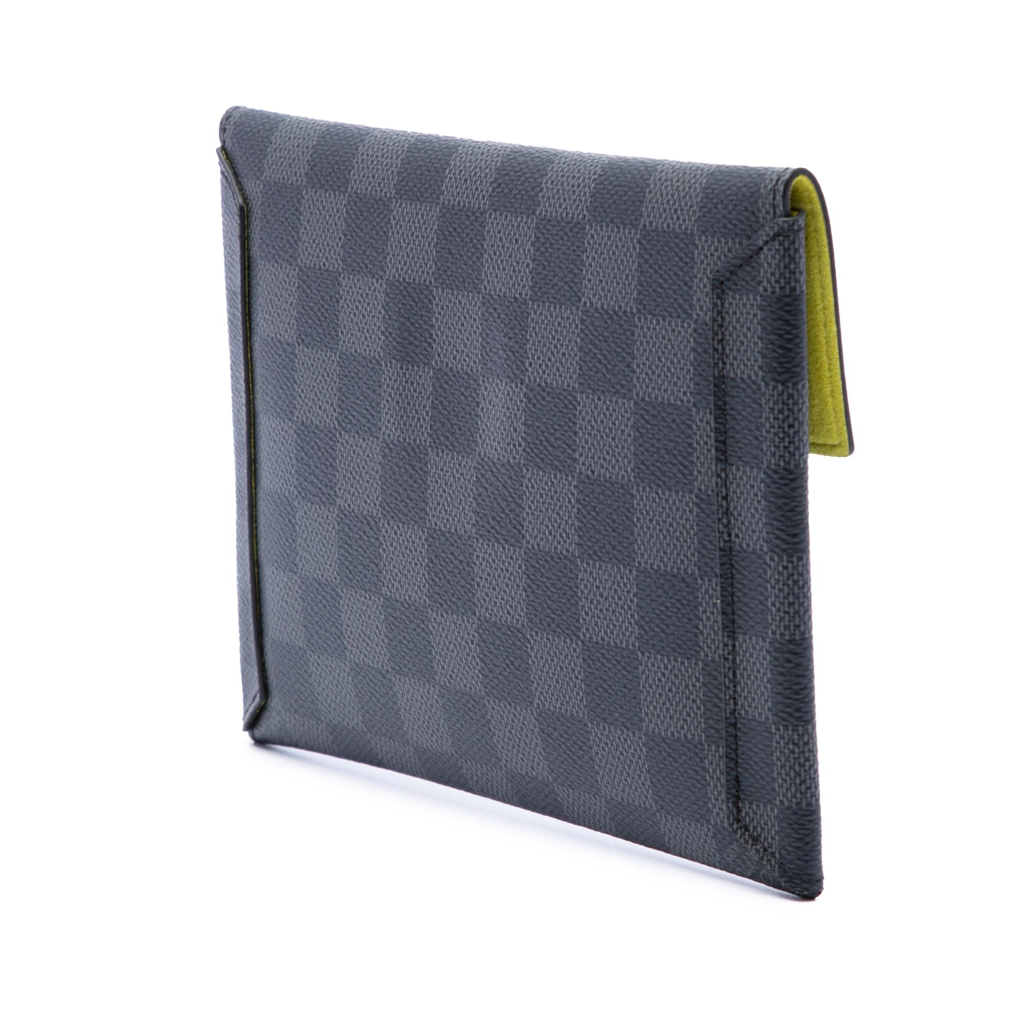 Louis Vuitton Damier Graphite Alpha Pochette MM