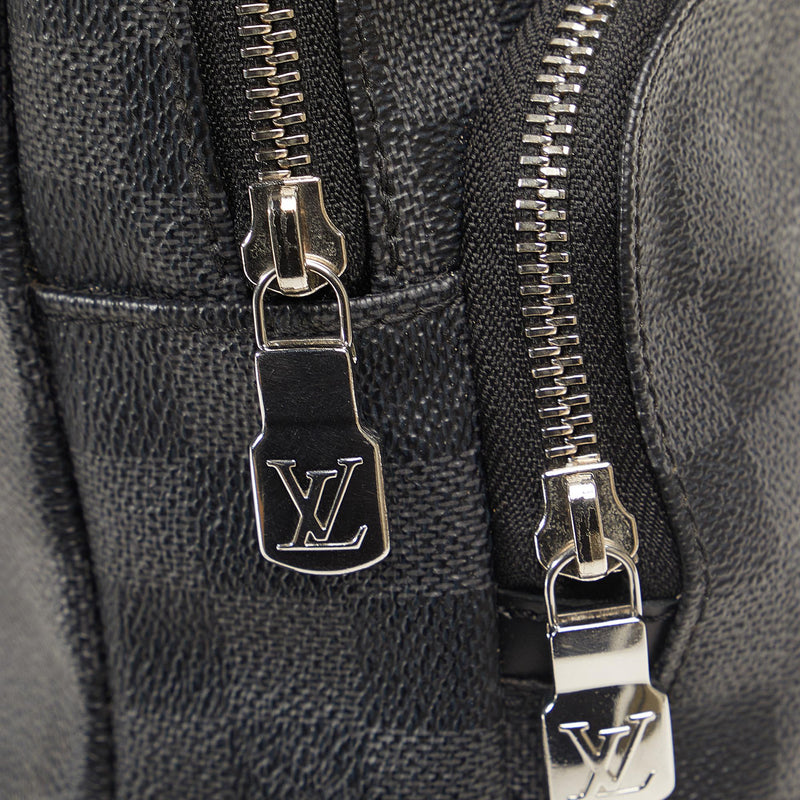 Louis Vuitton Damier Graphite Avenue Sling (SHG-WbgFis)