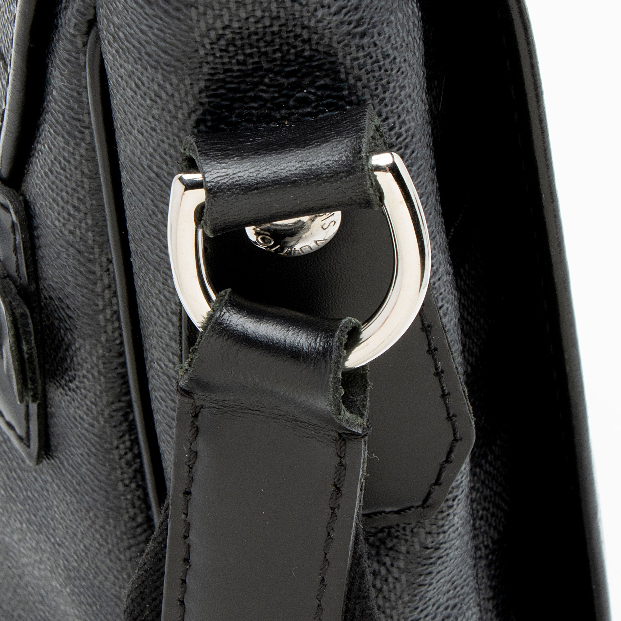 Louis Vuitton Damier Graphite Daniel MM Messenger