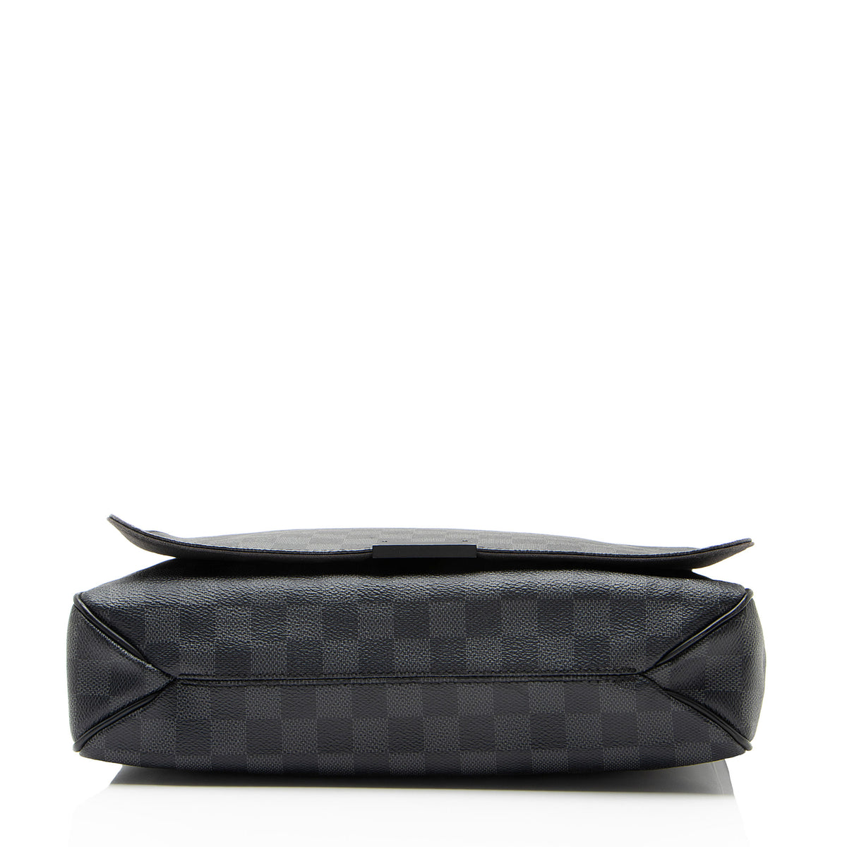 Louis Vuitton Damier Graphite District MM Messenger