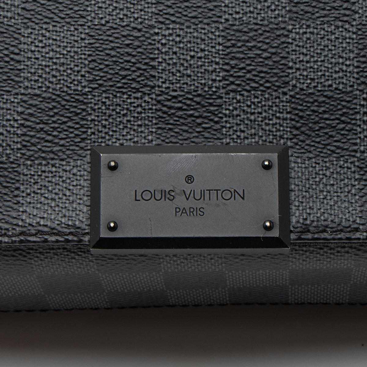 Louis Vuitton Damier Graphite District MM Messenger