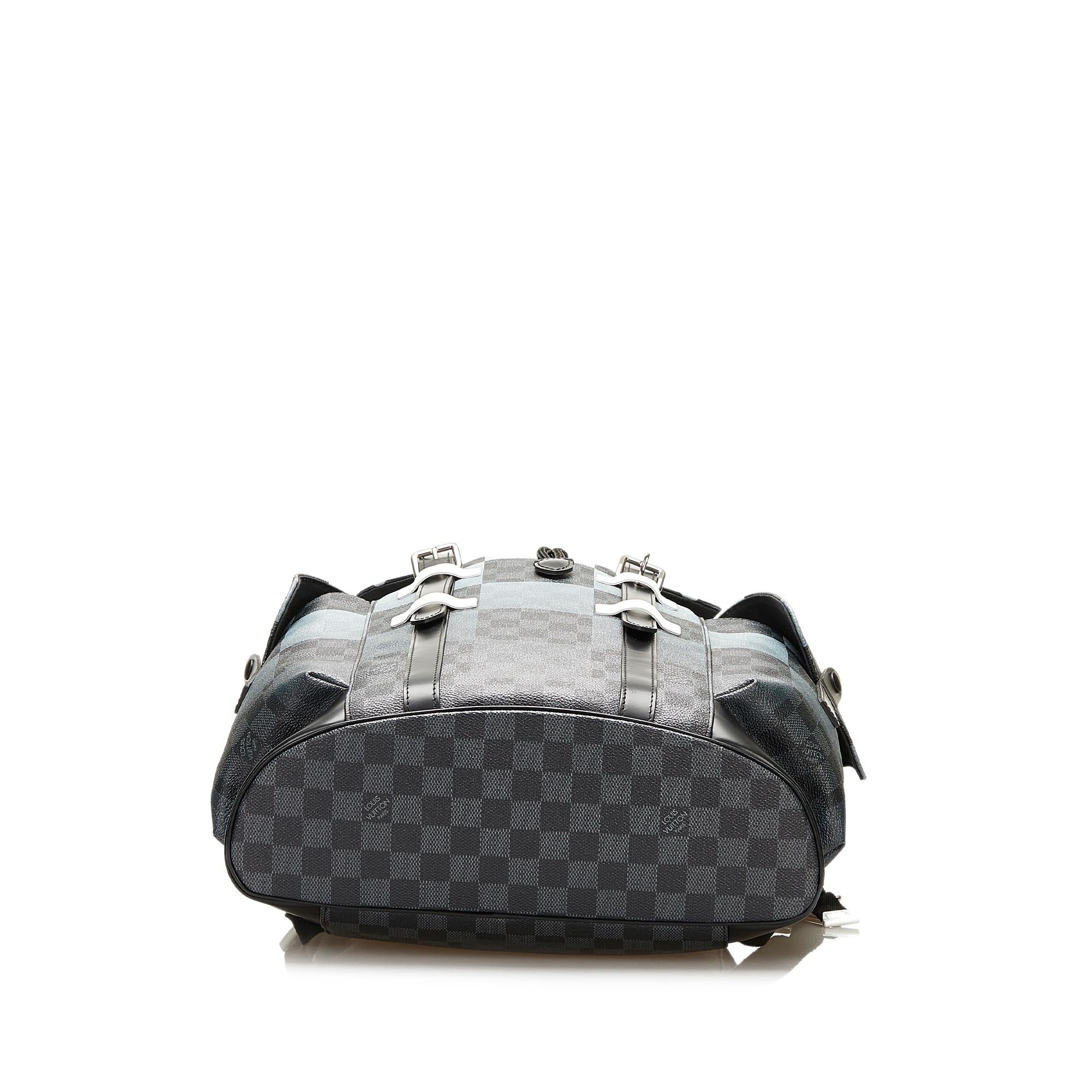 Louis Vuitton Damier Graphite Giant Christopher (SHG-37669)