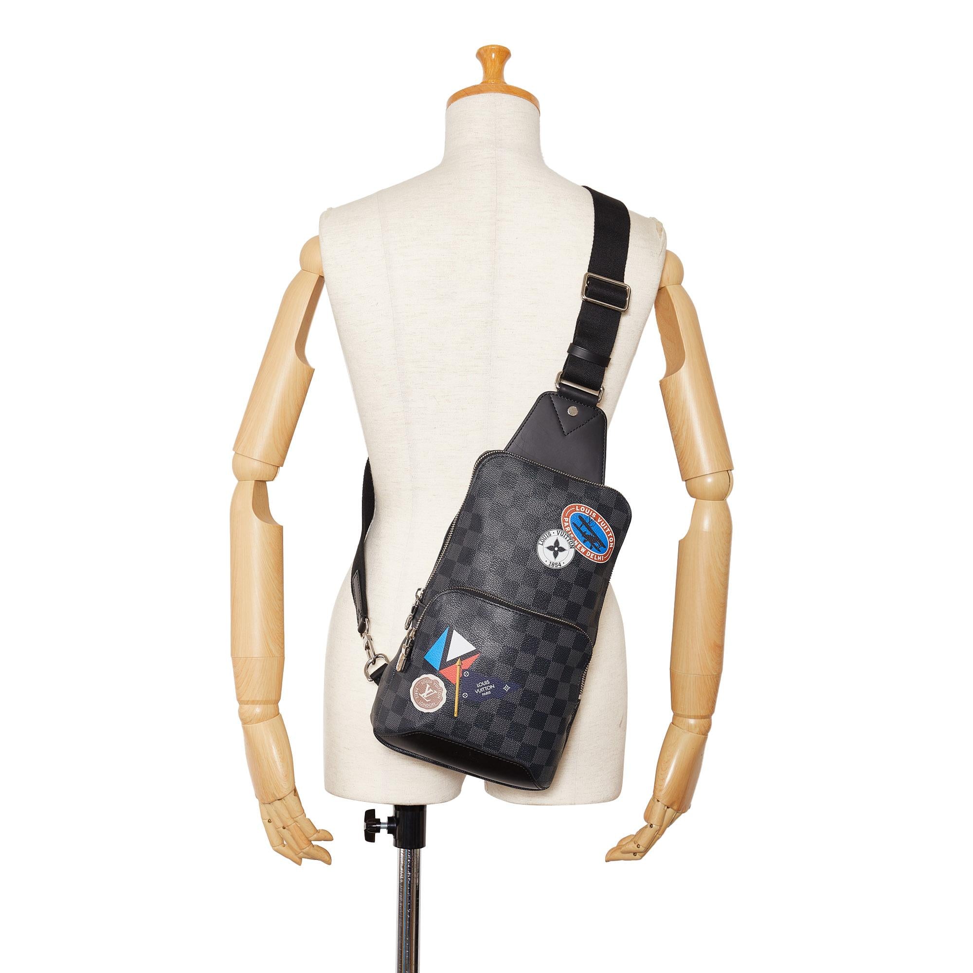 Louis Vuitton Damier Graphite LV League Avenue Sling (SHG-FAlEdw)