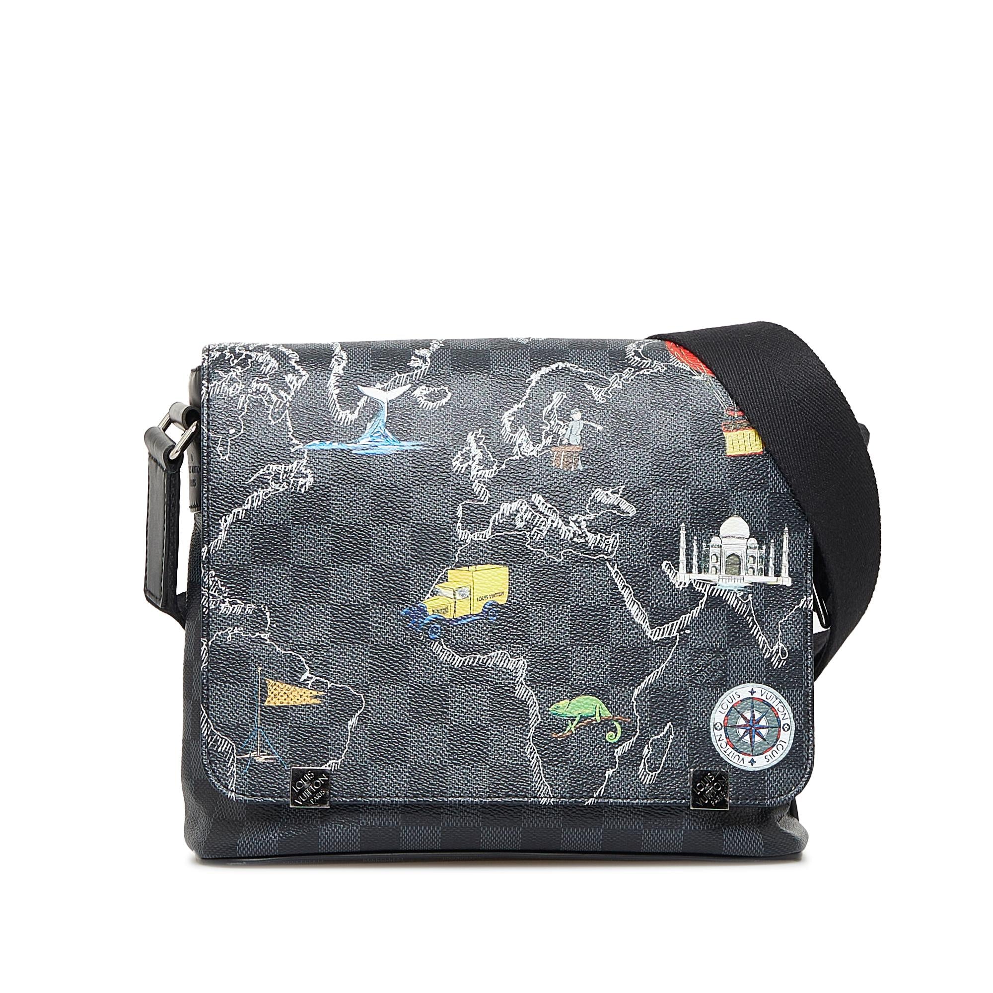 Louis Vuitton Damier Graphite Maps District Messenger PM (SHG-hww2u4)