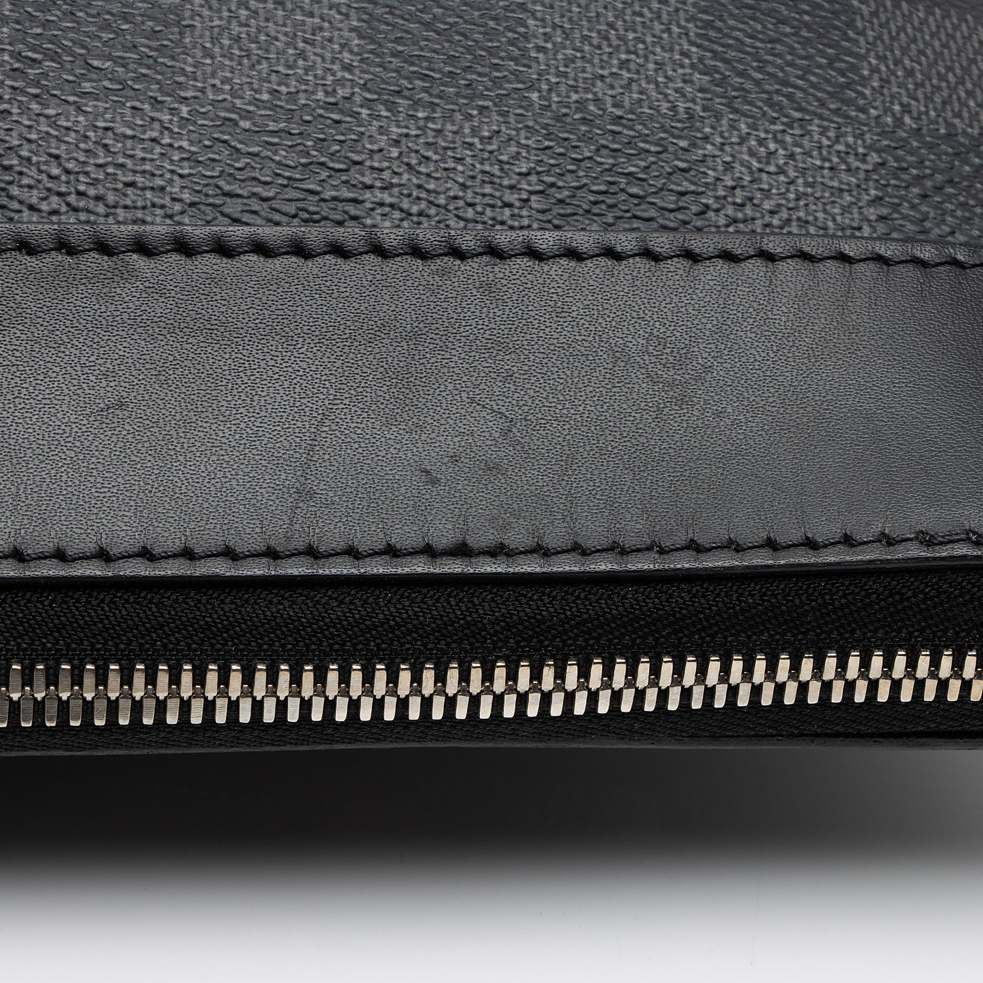 Louis Vuitton Damier Graphite Mick PM NM Messenger Bag (SHF-bwVdAg)