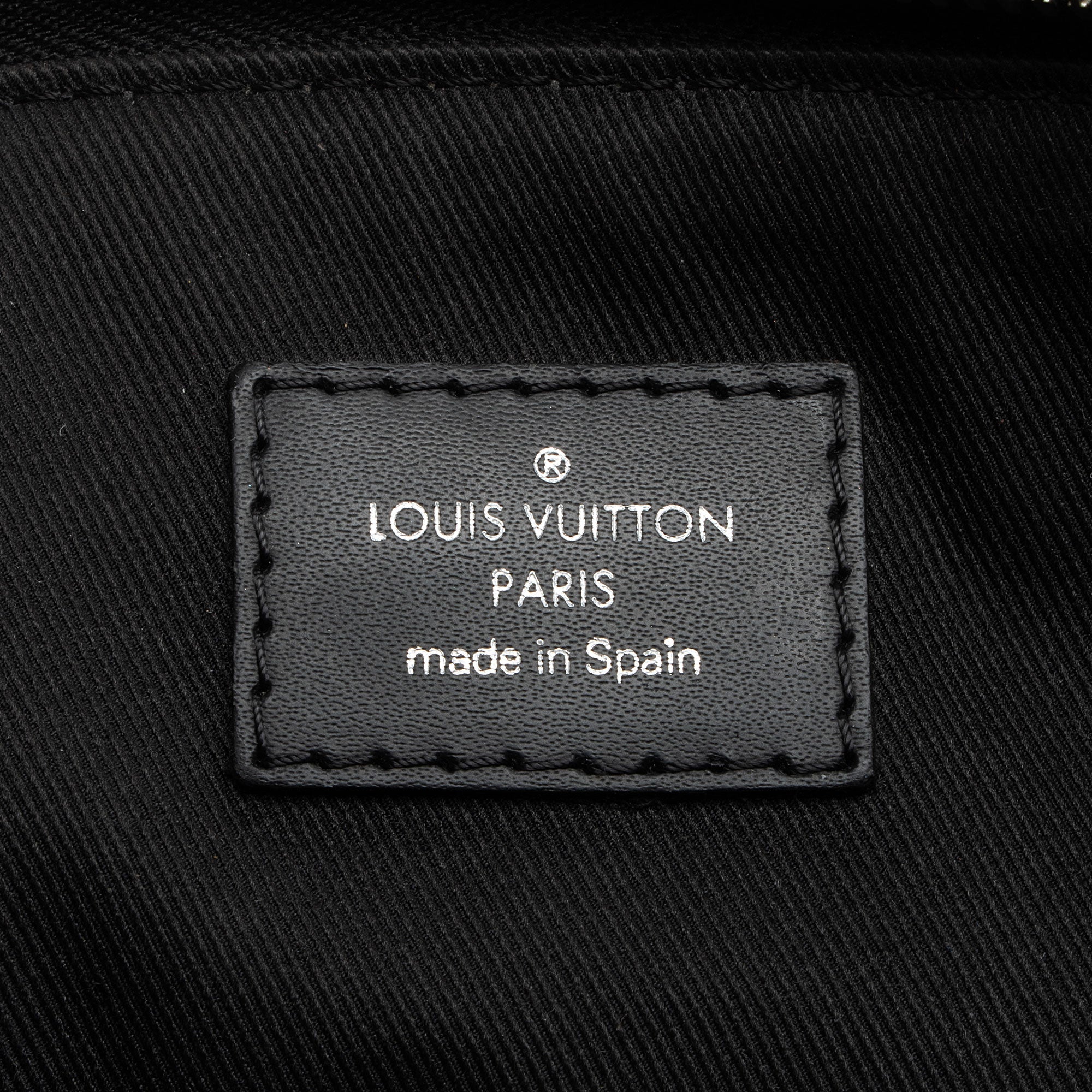 Louis Vuitton Damier Graphite Mick PM NM Messenger Bag (SHF-bwVdAg)