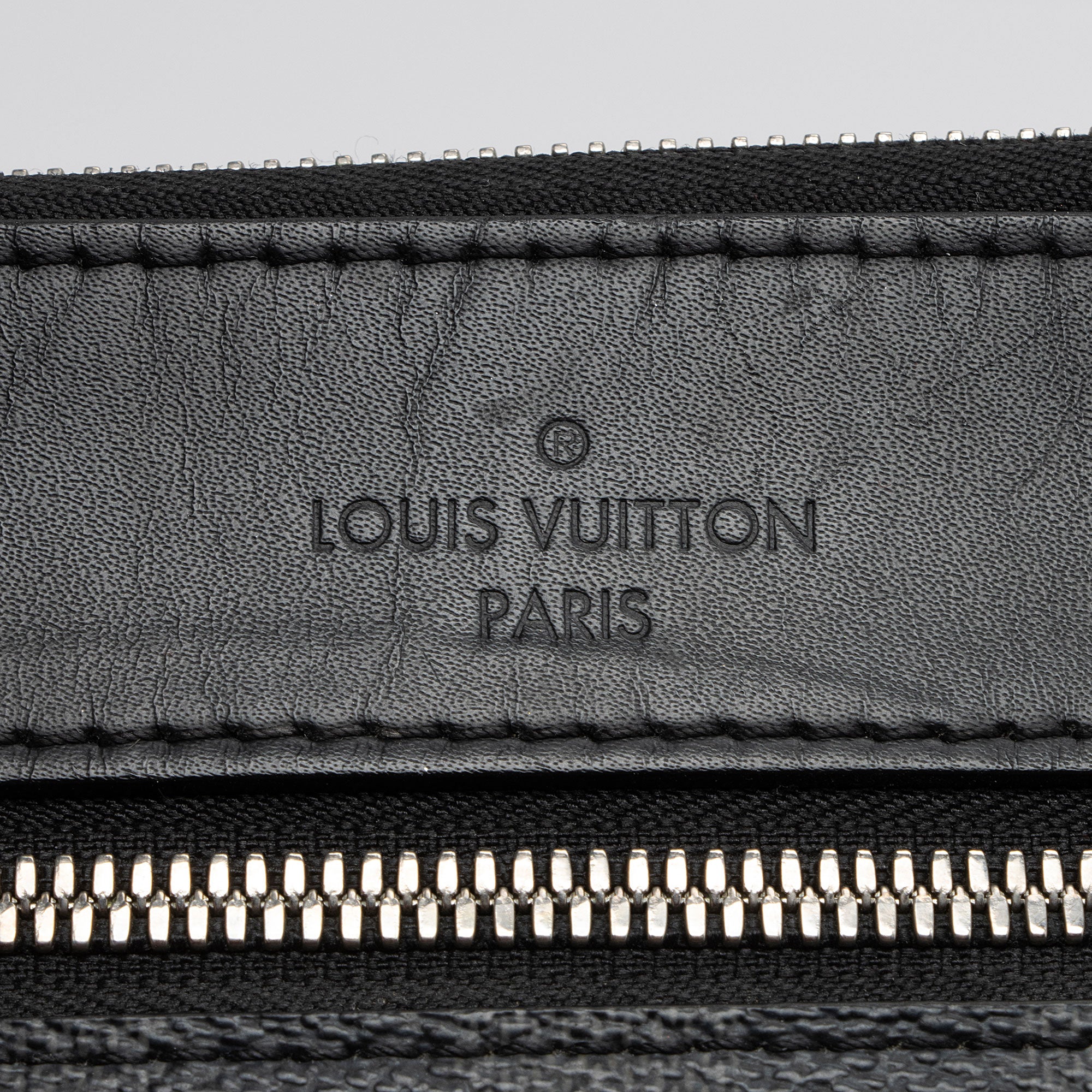 Louis Vuitton Damier Graphite Mick PM NM Messenger Bag (SHF-bwVdAg)