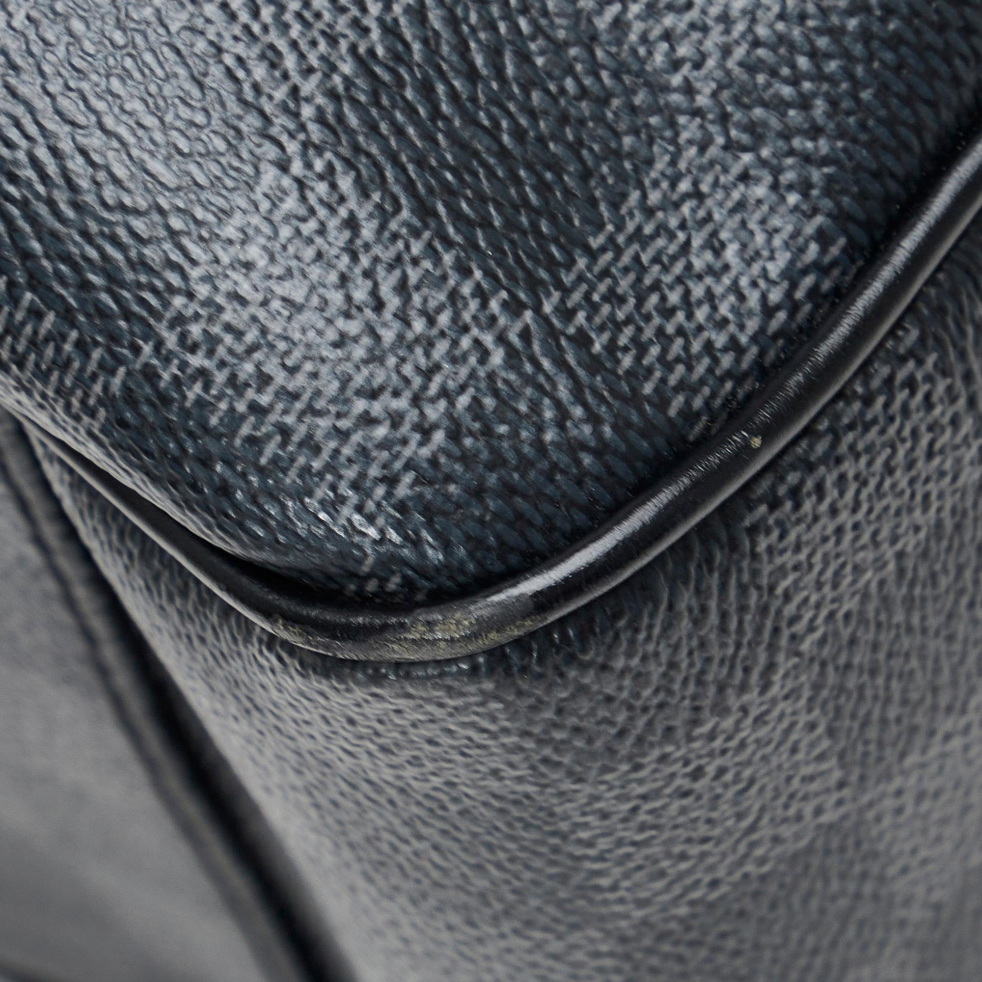 Louis Vuitton Damier Graphite Tadao PM (SHG-Ptb3QR)