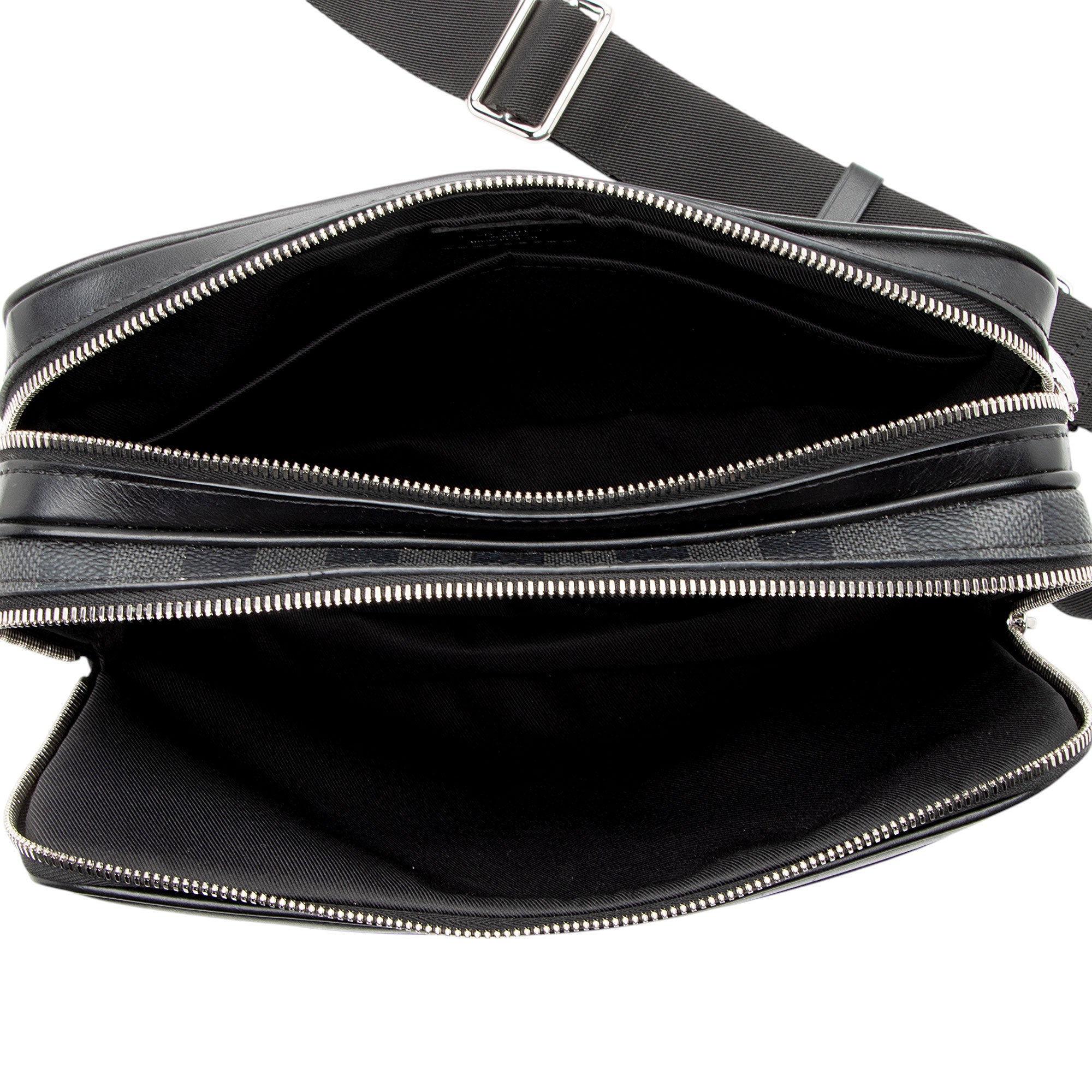 Louis Vuitton Damier Graphite Trocadero PM NM Shoulder Bag