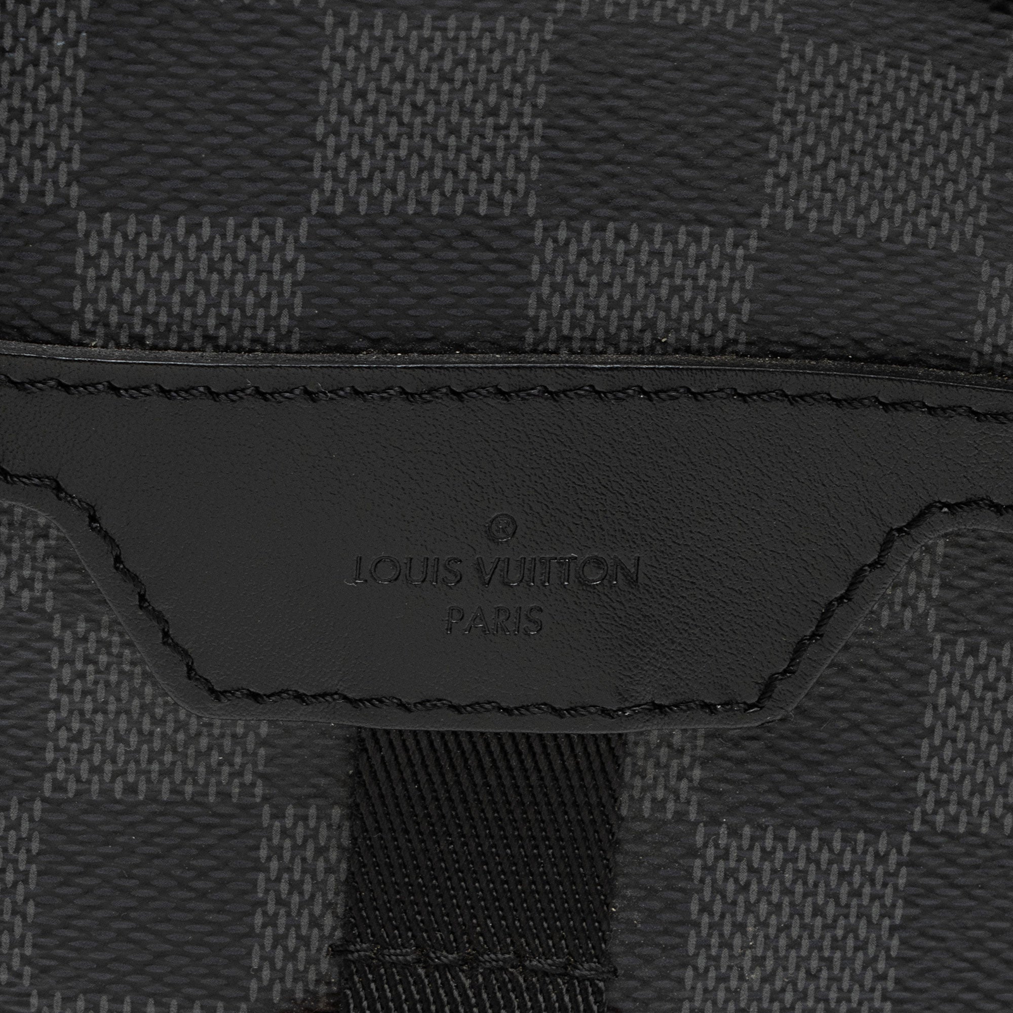 Louis Vuitton Damier Graphite Utility Backpack (SHF-0NLw2p)