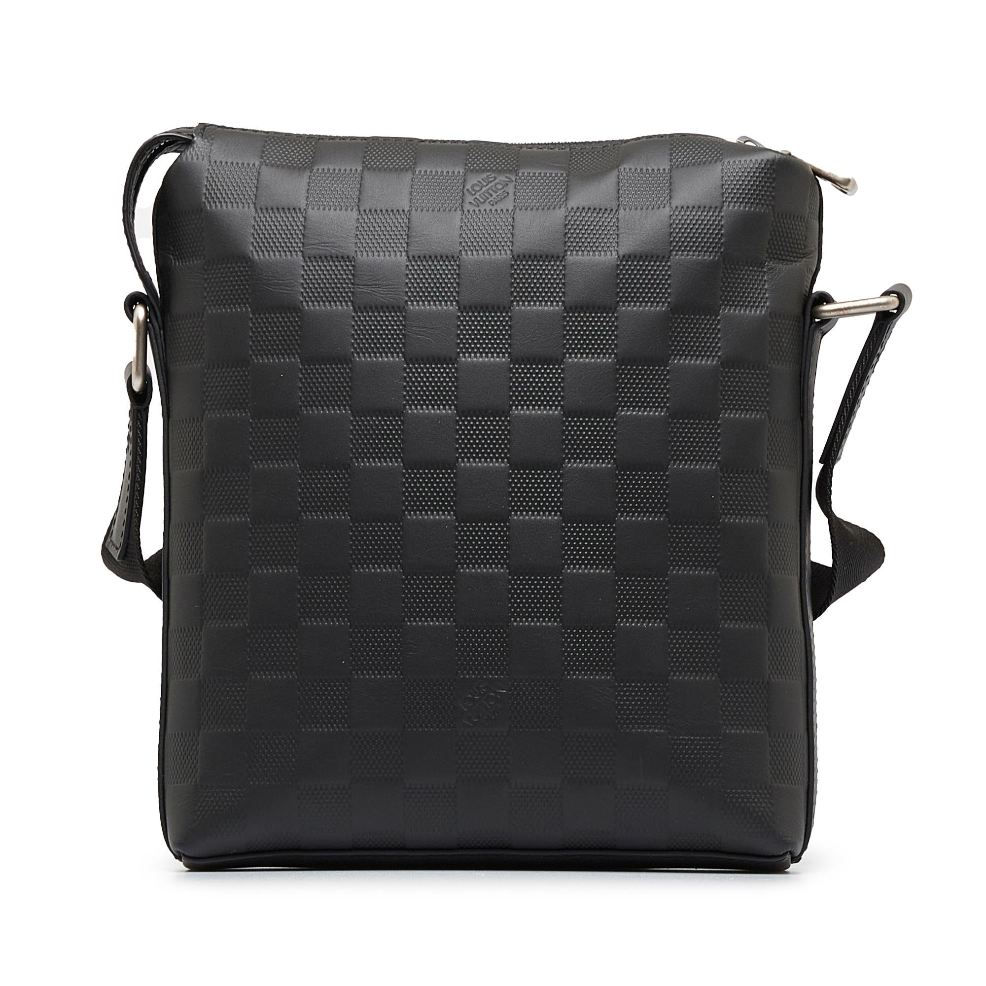 Louis Vuitton Damier Infini Discovery Messenger BB (SHG-HL37d7)
