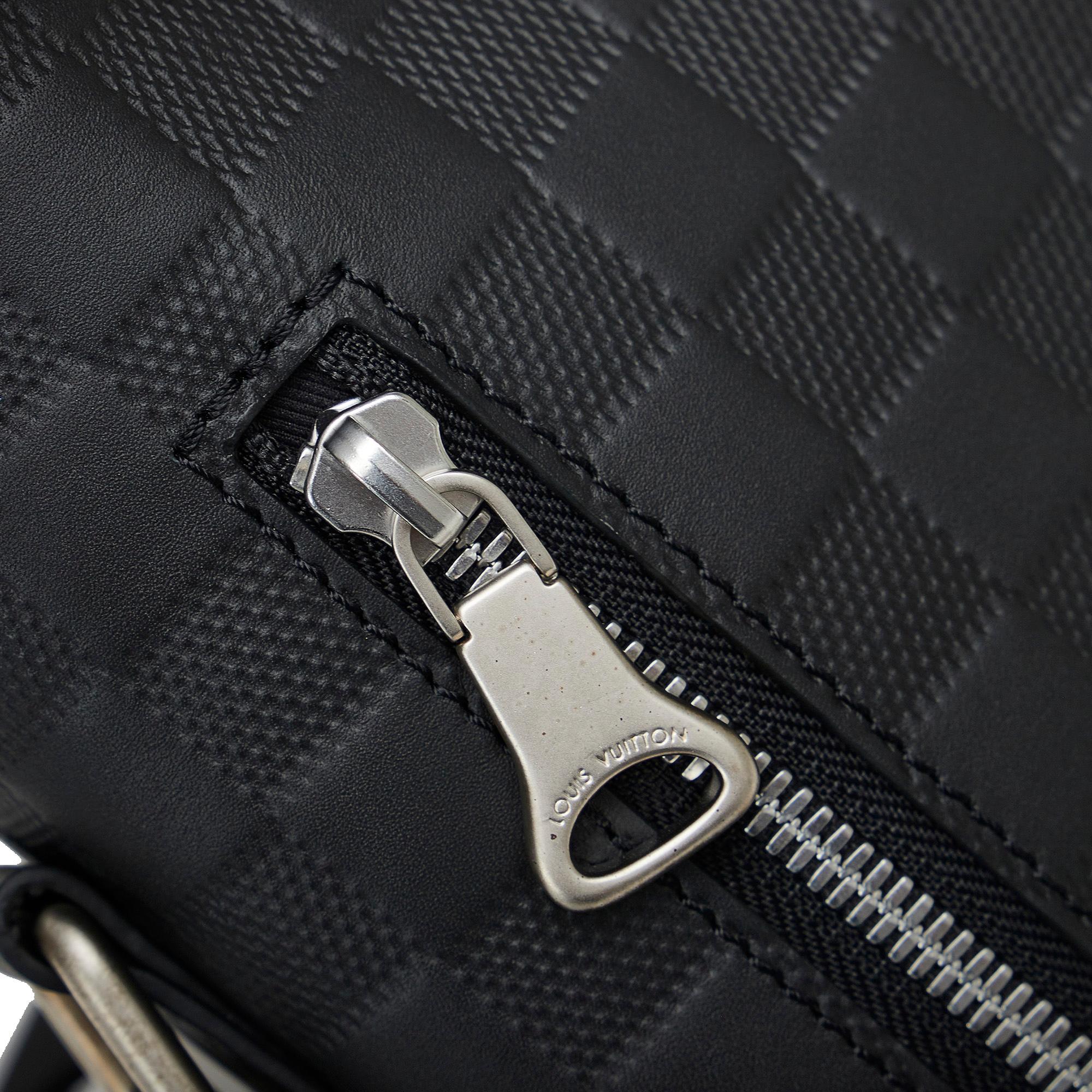 Louis Vuitton Damier Infini Discovery Messenger BB (SHG-HL37d7)