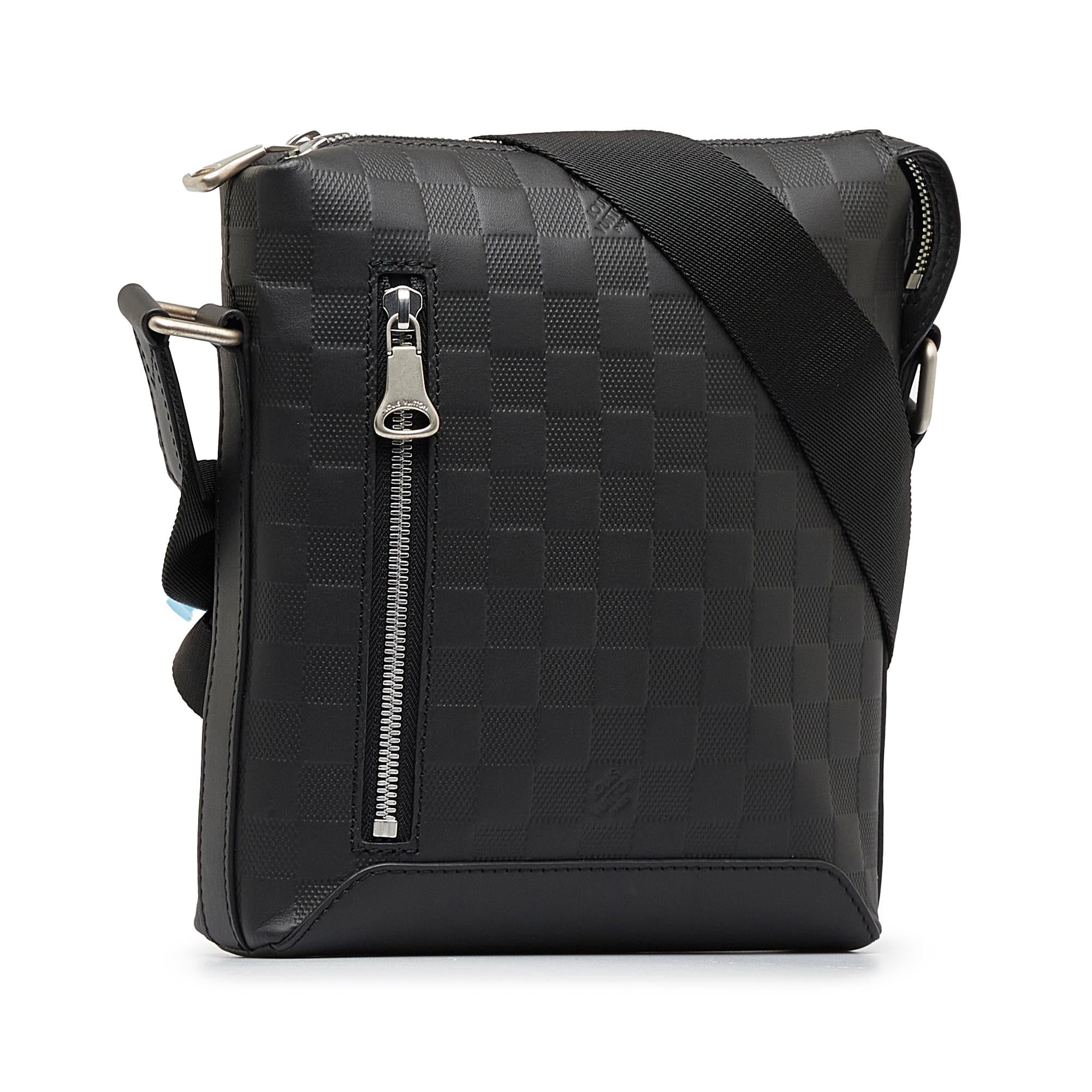Louis Vuitton Damier Infini Discovery Messenger BB (SHG-HL37d7)