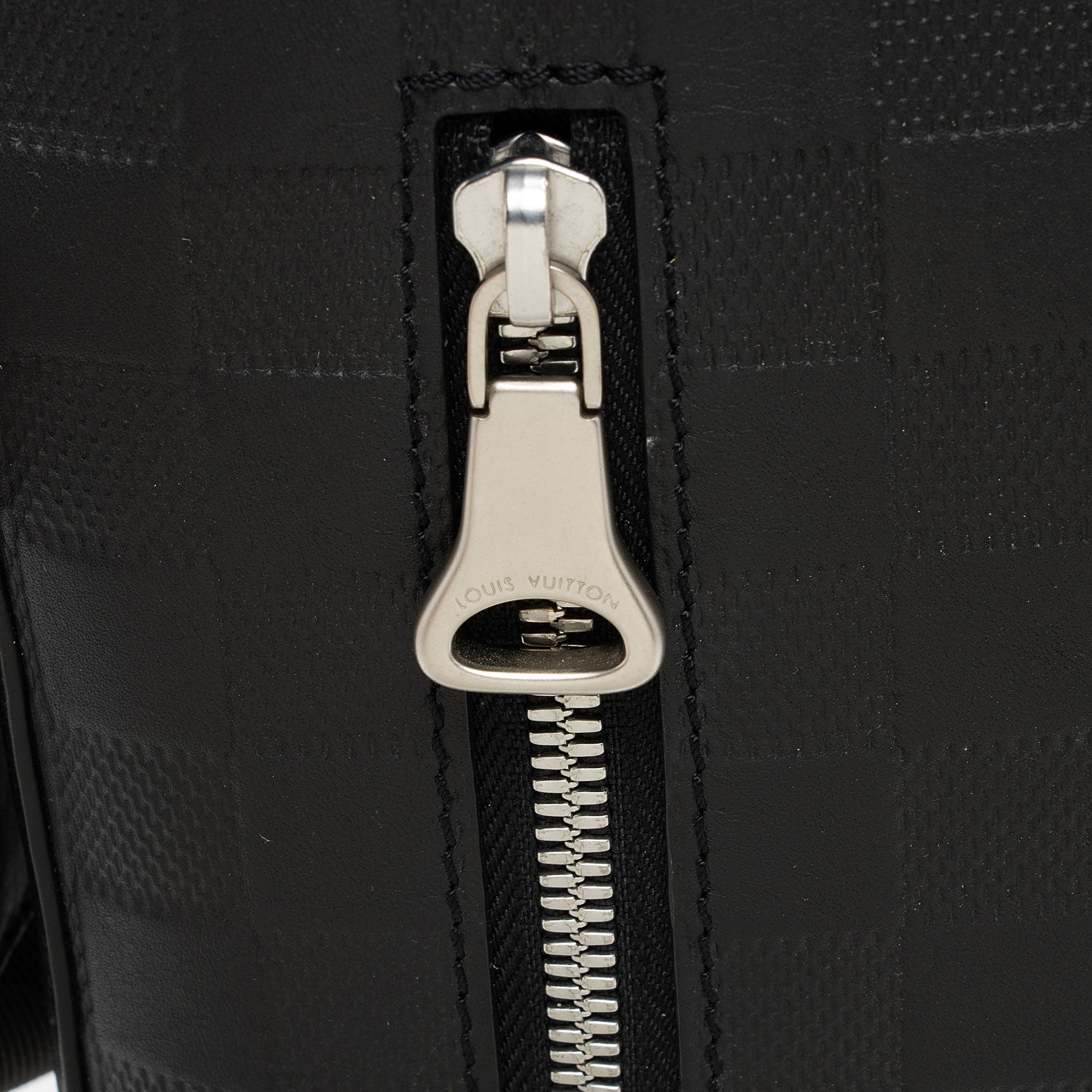 Louis Vuitton Damier Infini Discovery Messenger BB