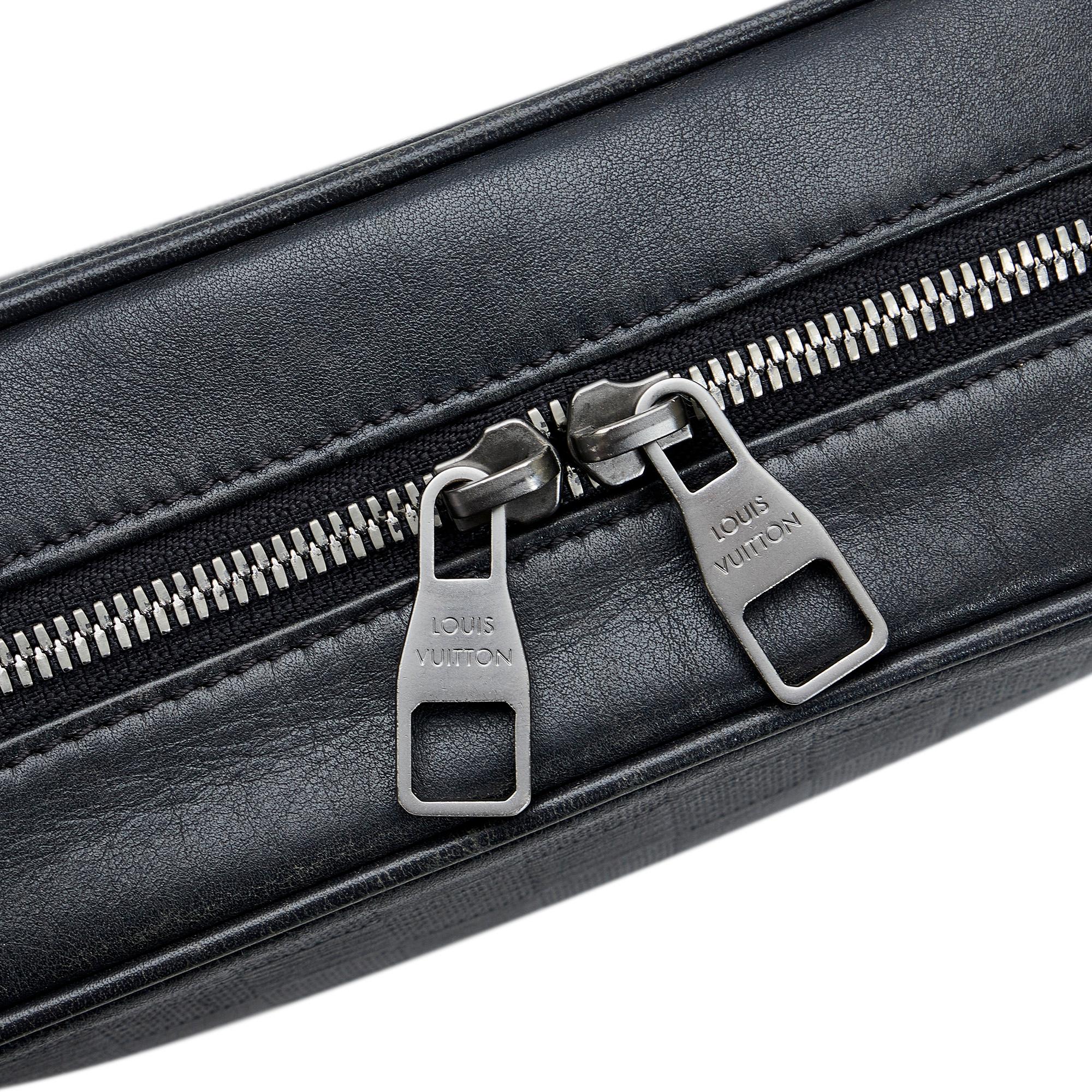 Louis Vuitton Damier Infini Toiletry Pouch (SHG-g96EqP)