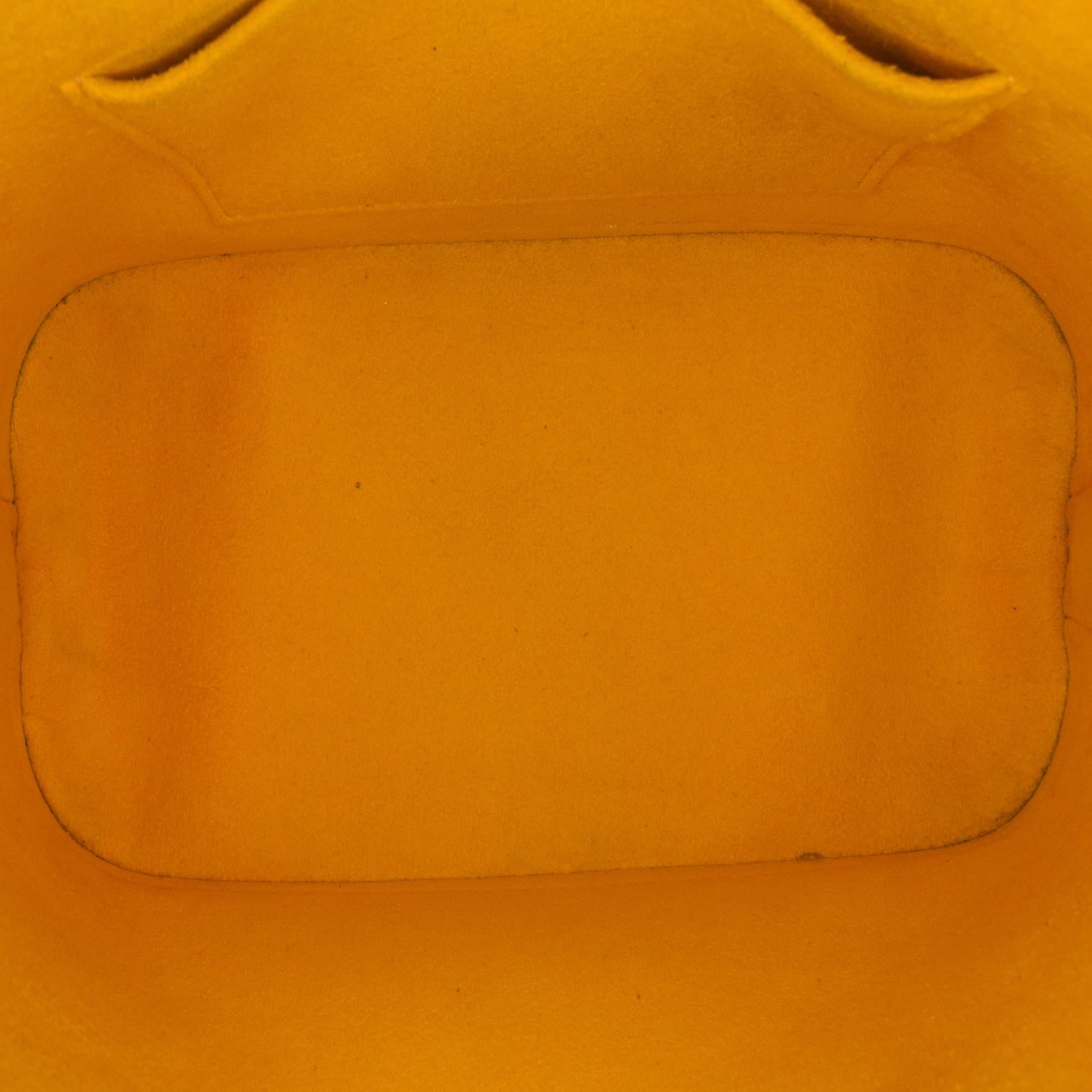 Louis Vuitton Epi Alma BB (SHG-HdcX2V)