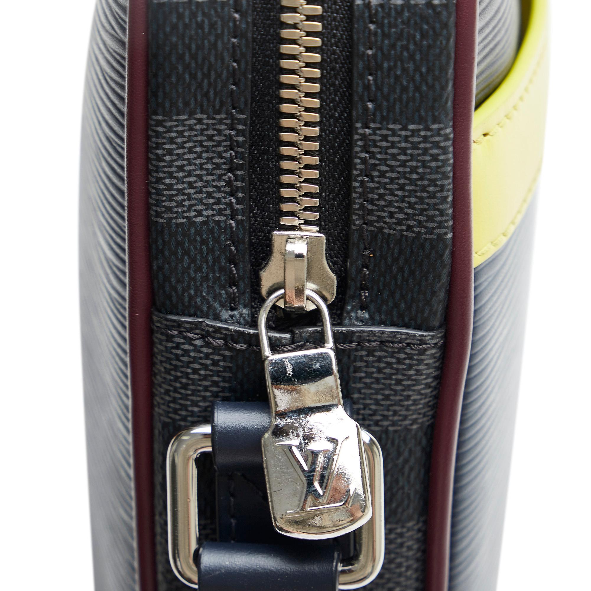 Louis Vuitton Epi Danube (SHG-teNhMG)