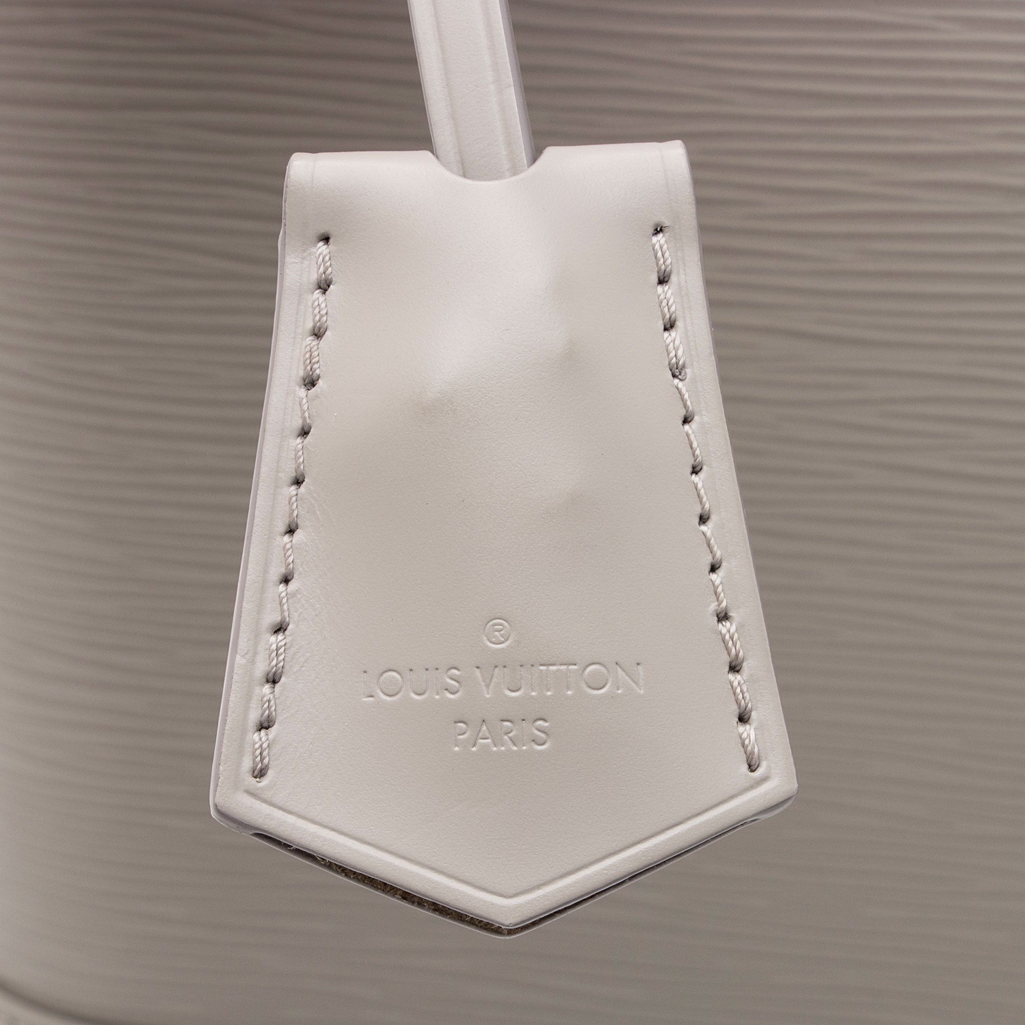 Louis Vuitton Epi Leather Alma PM Satchel (SHF-nM4eEK)