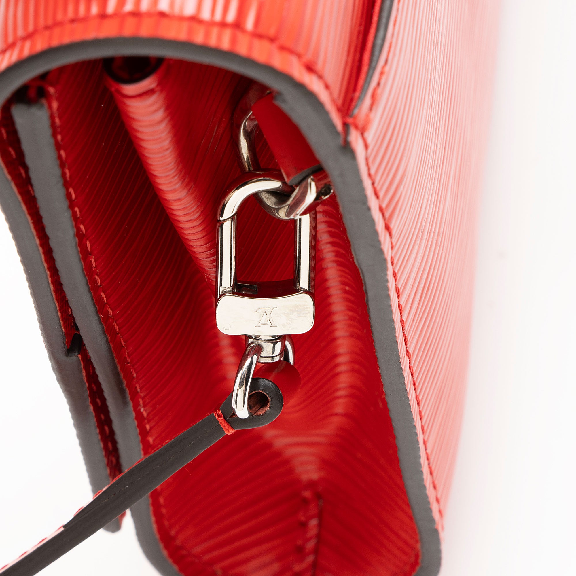 Louis Vuitton Epi Leather Clery Pochette