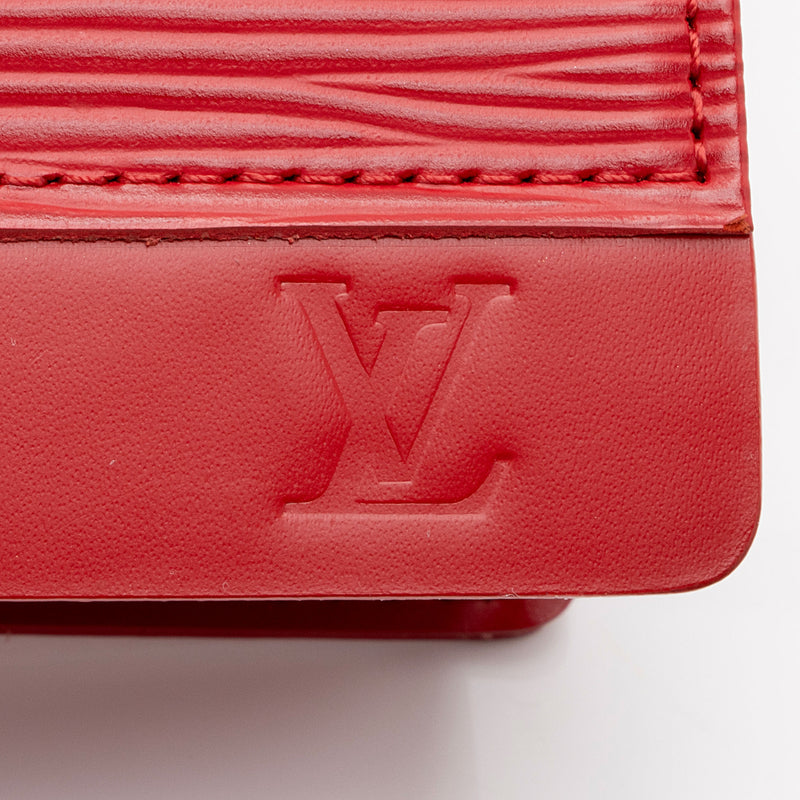 Louis Vuitton Epi Leather Honfleur Clutch (SHF-7NsxuZ) – LuxeDH