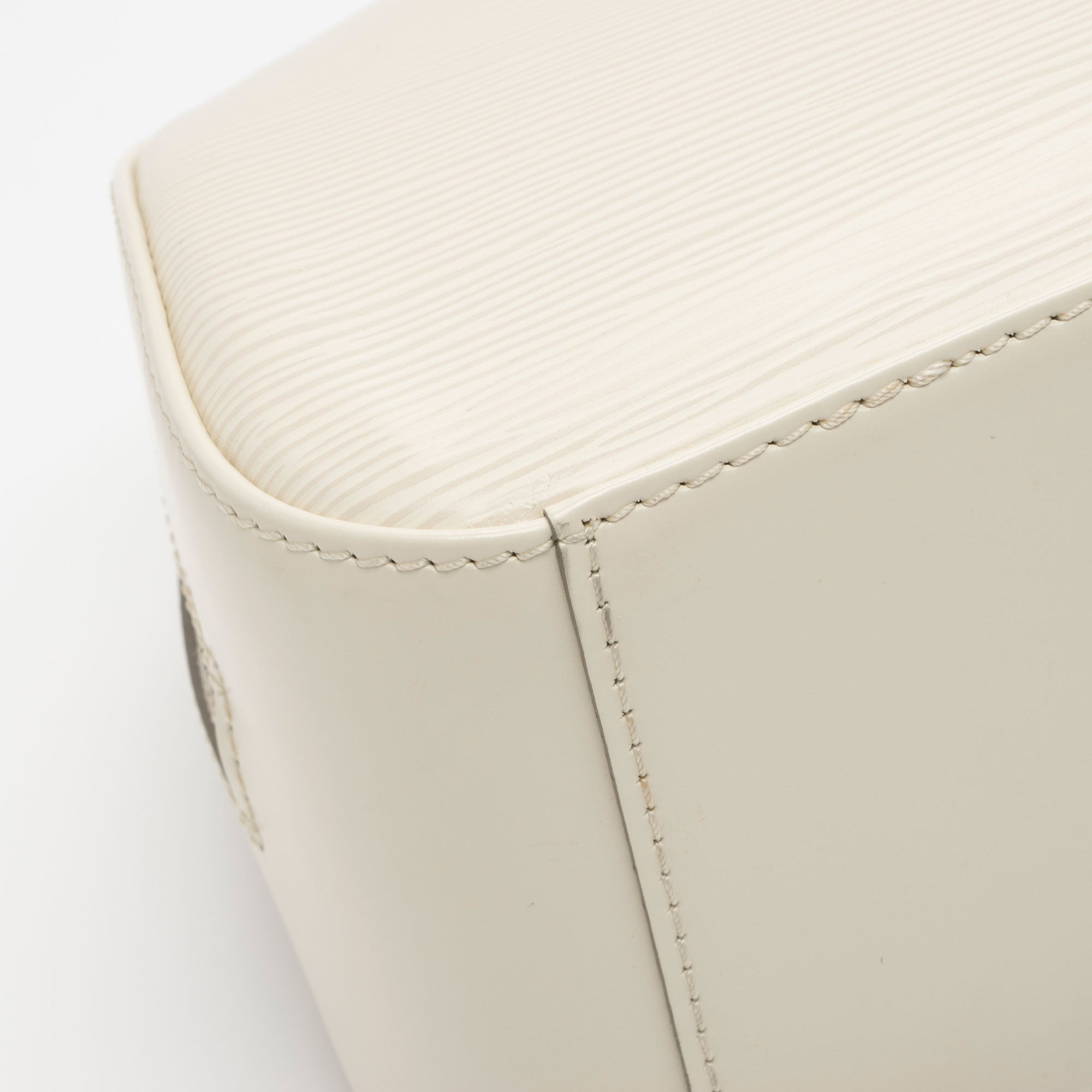 Louis Vuitton Epi Leather Jasmin Satchel (SHF-L30urV)