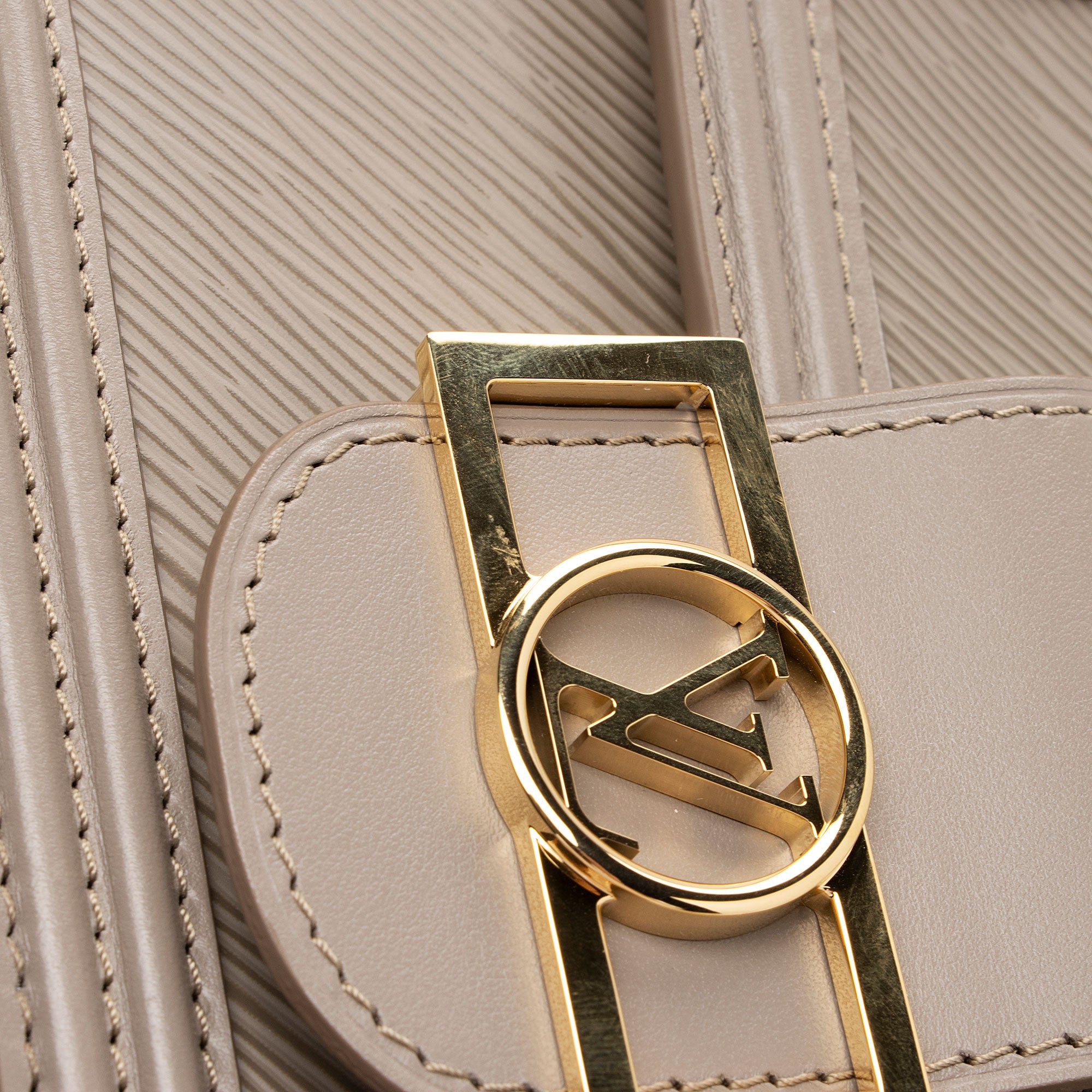 Louis Vuitton Epi Leather Mini Dauphine Shoulder Bag (SHF-97mmnE)