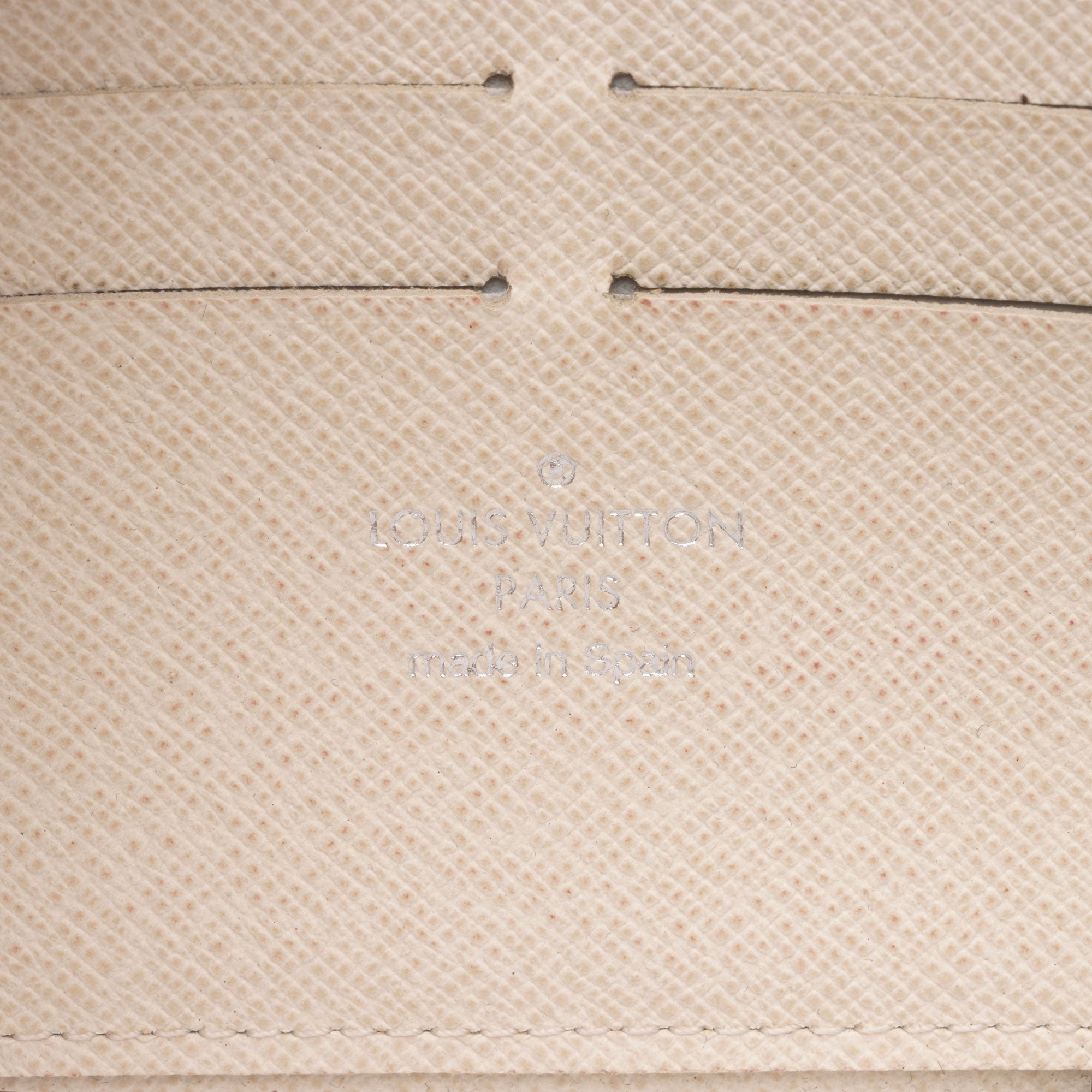 Louis Vuitton Epi Leather Zippy Wallet (SHF-56KIRr)