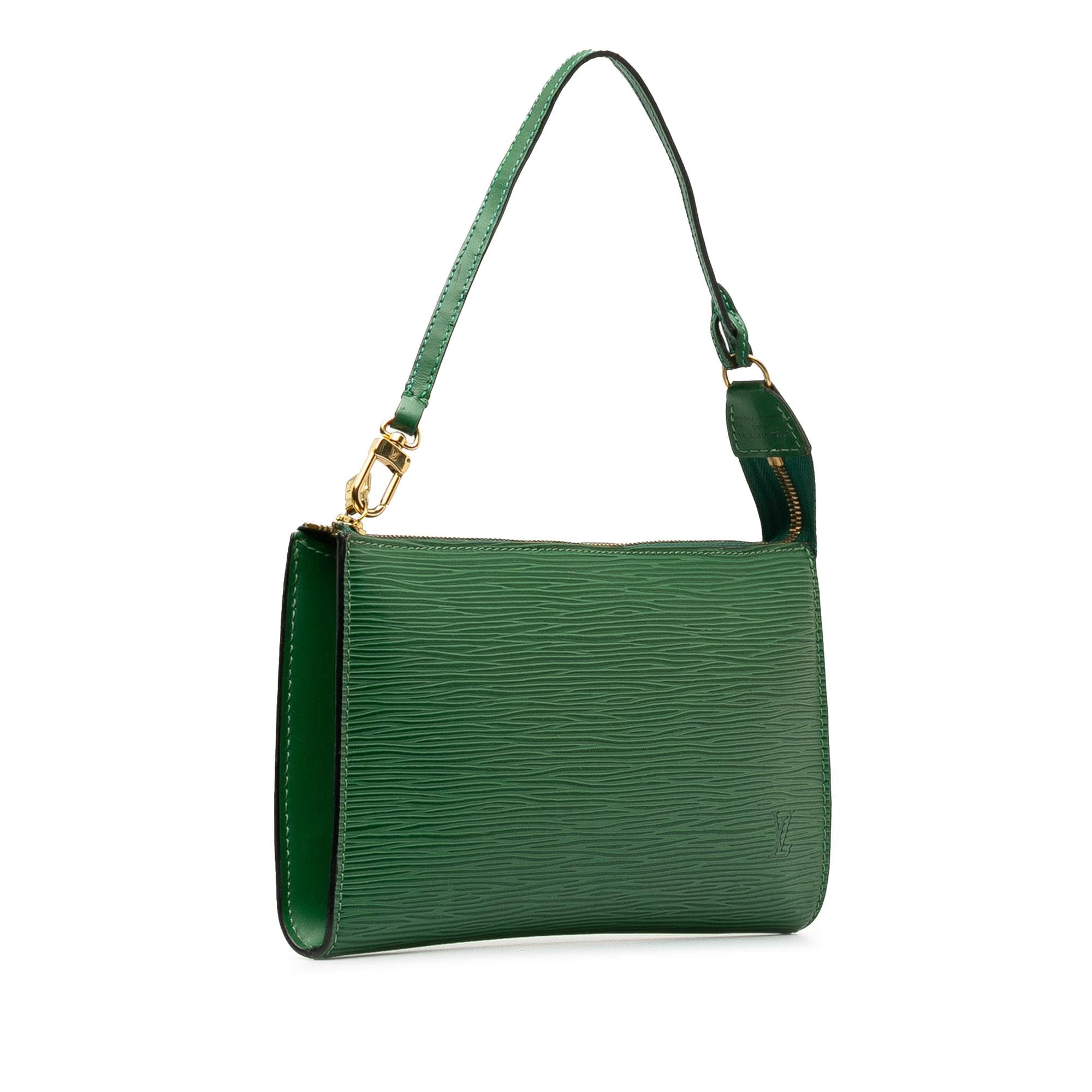 Louis Vuitton Epi Pochette Accessoires (SHG-ihcFMd)