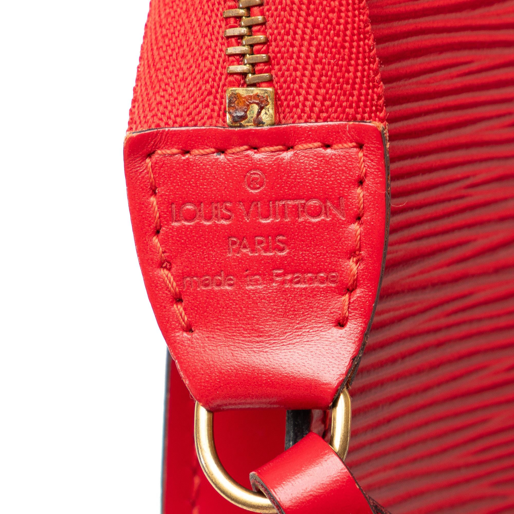 Louis Vuitton Epi Pochette Accessoires (SHG-f03D4U)