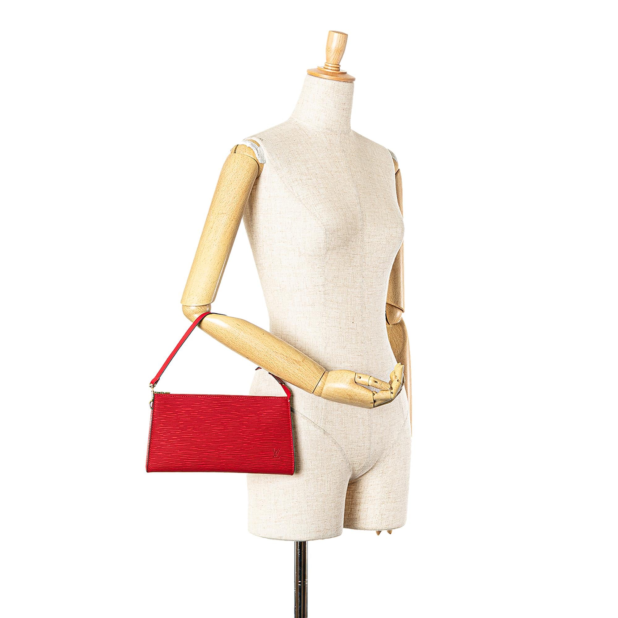 Louis Vuitton Epi Pochette Accessoires (SHG-9Ypsiq)