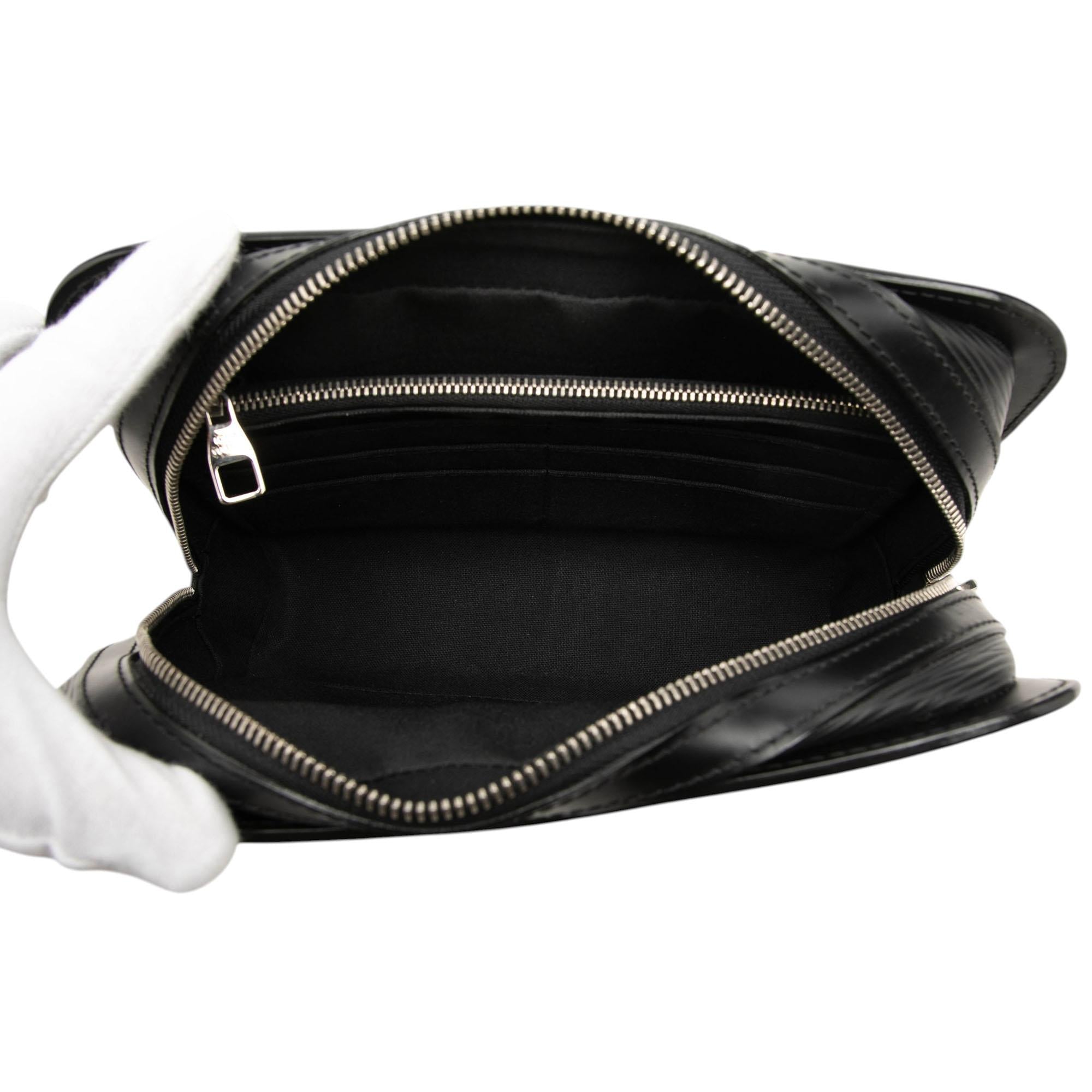 Louis Vuitton Epi Pochette Hoche