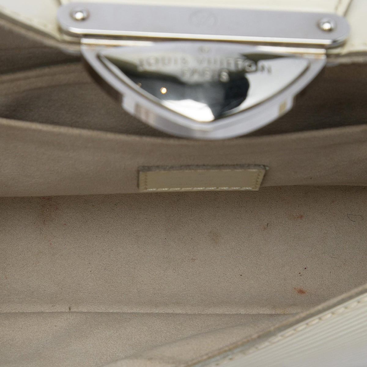Louis Vuitton Epi Pochette Montaigne