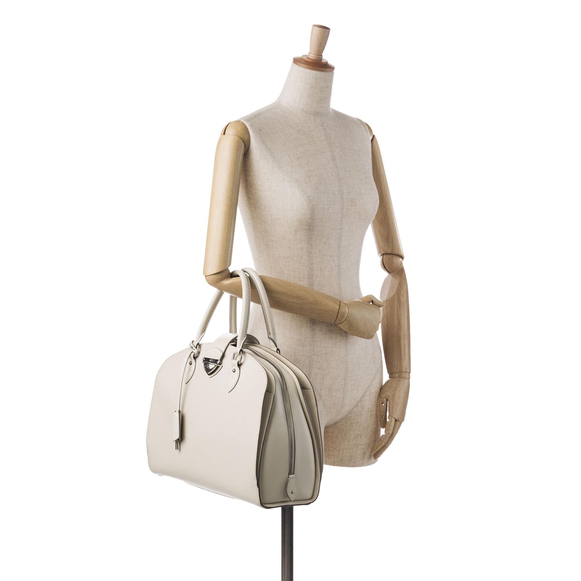 Louis Vuitton Epi Pont Neuf GM (SHG-WqPxdQ)