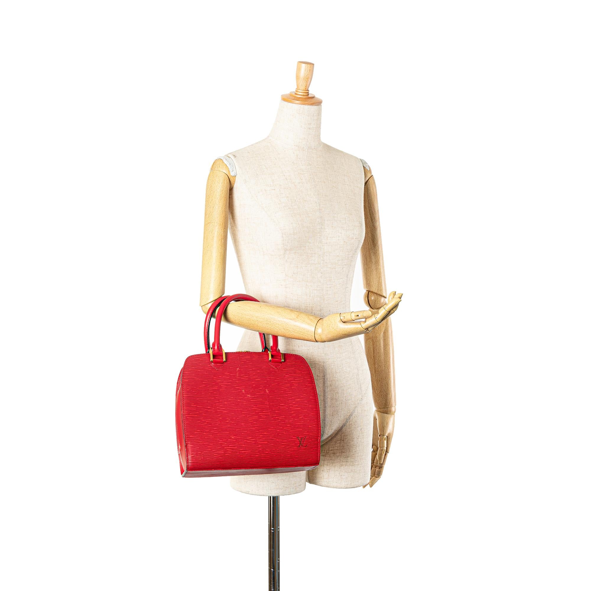 Louis Vuitton Epi Pont Neuf