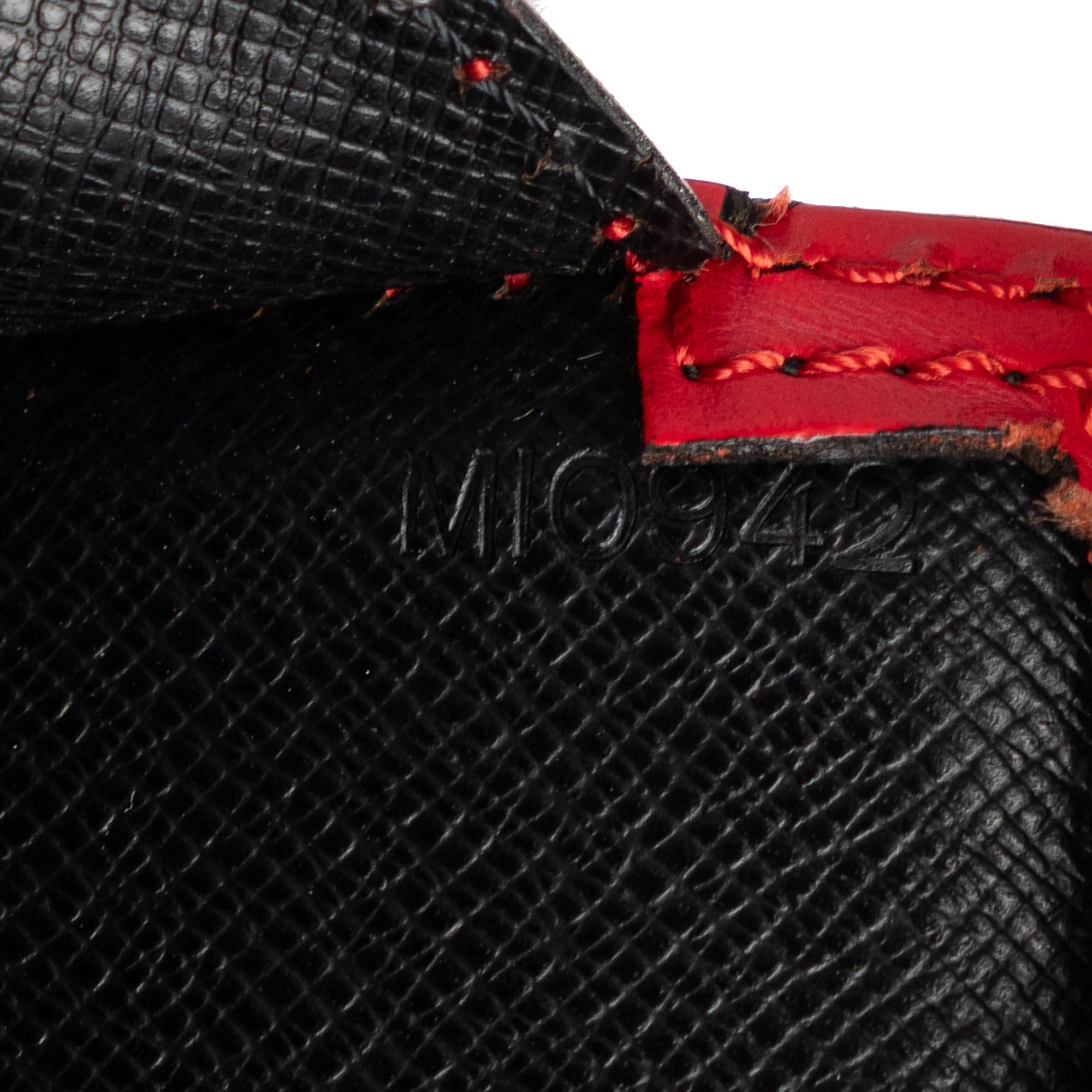 Louis Vuitton Epi Sac Triangle (SHG-SreSvU)