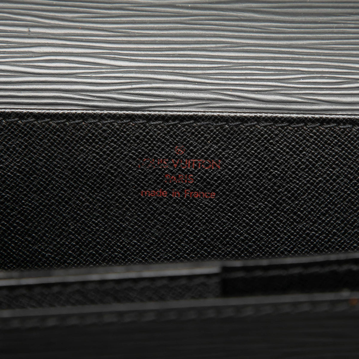 Louis Vuitton Epi Serviette Conseiller