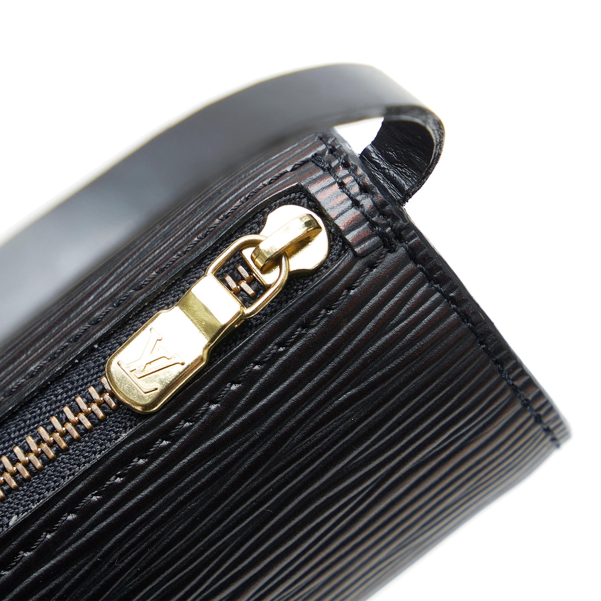 Louis Vuitton Epi Soufflot (SHG-AcdBgL)