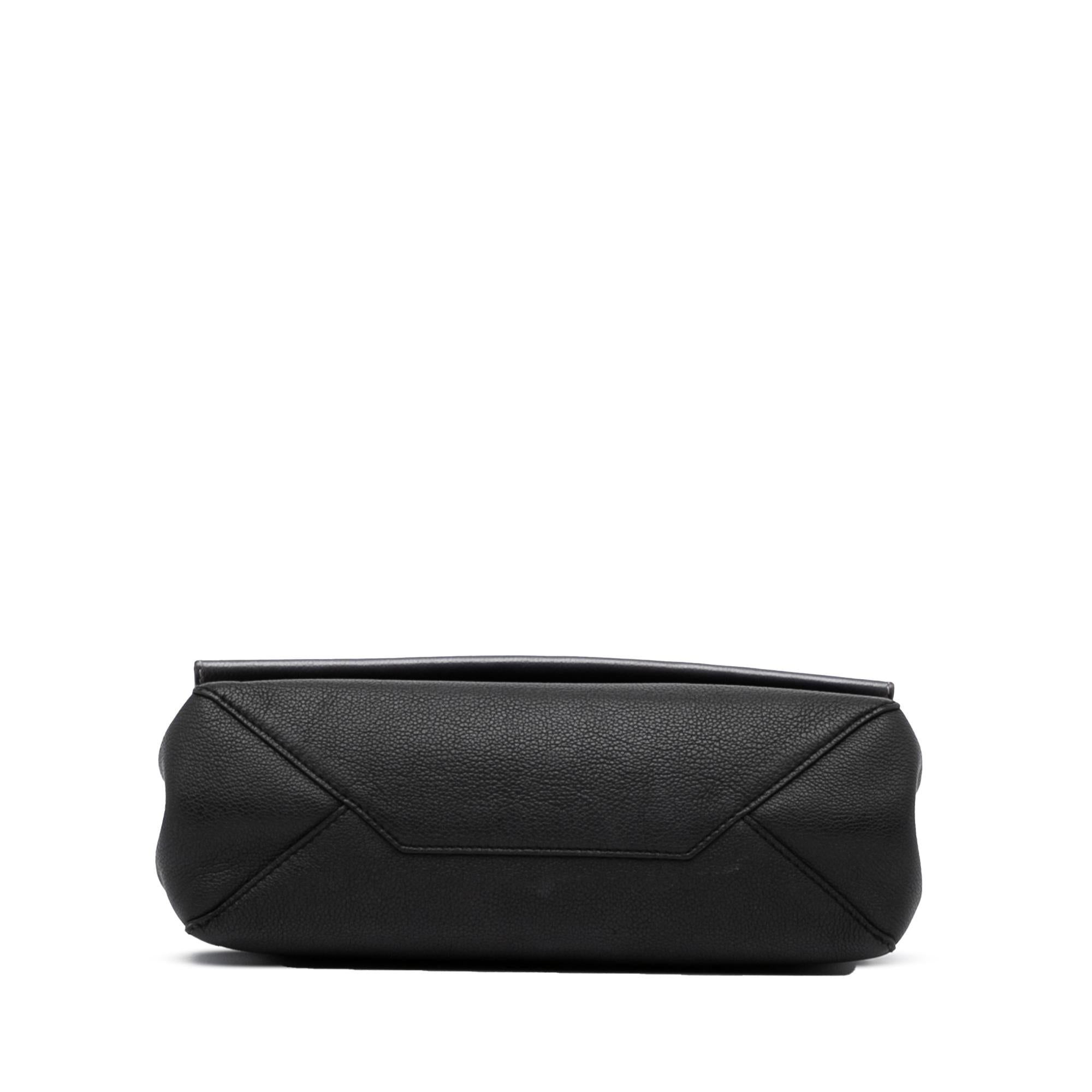 Louis Vuitton Eyelet LockMe II