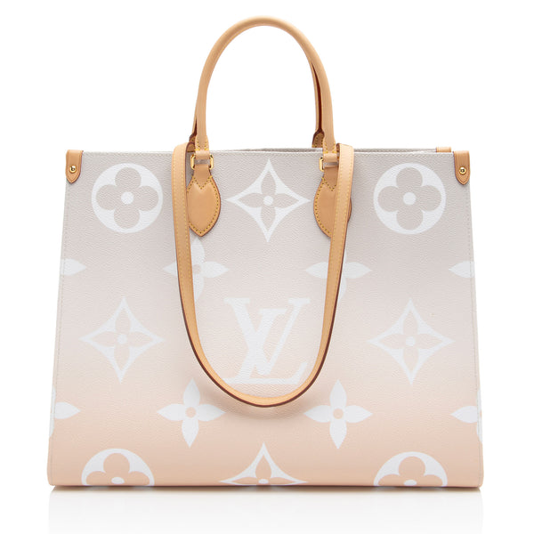 Louis Vuitton Giant Monogram Canvas By The Pool Onthego GM Tote (SHF-wxw5Qi)