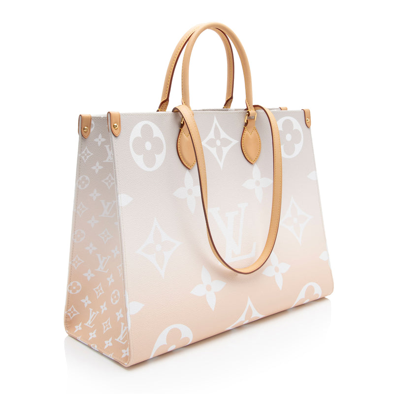 Louis Vuitton Giant Monogram Canvas By The Pool Onthego GM Tote (SHF-wxw5Qi)