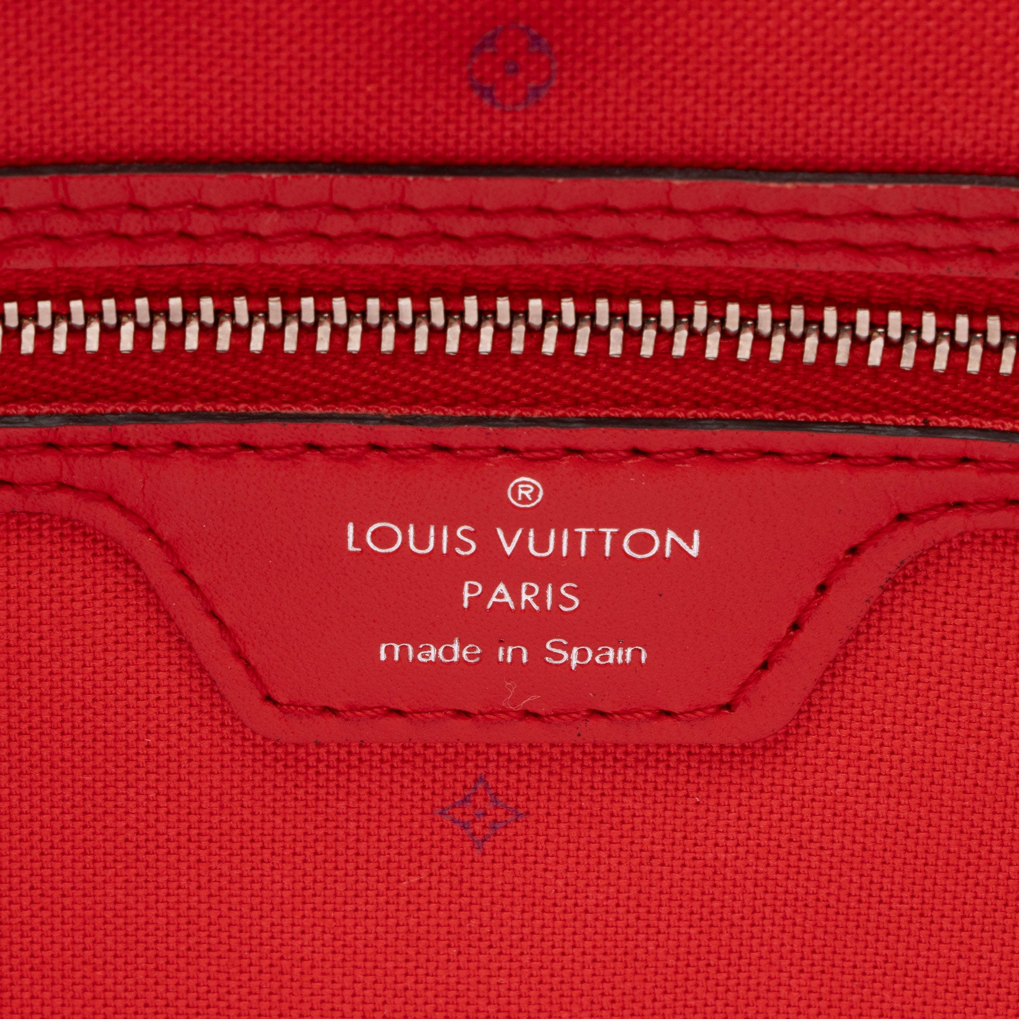 Louis Vuitton Giant Monogram Canvas Escale Neverfull MM Tote (SHF-HOLWmW)