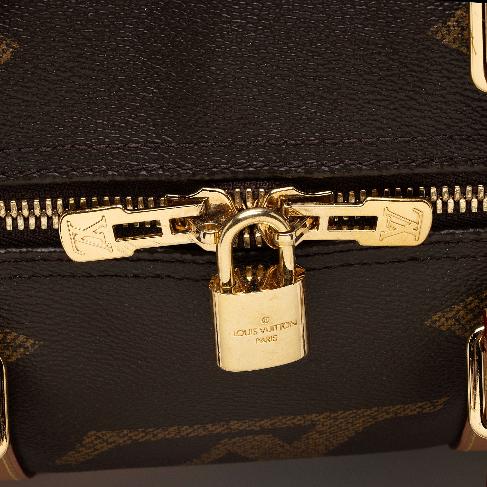 Louis Vuitton Giant Monogram Canvas Keepall Bandouliere 50 Duffle Bag (SHF-z5NZEC)