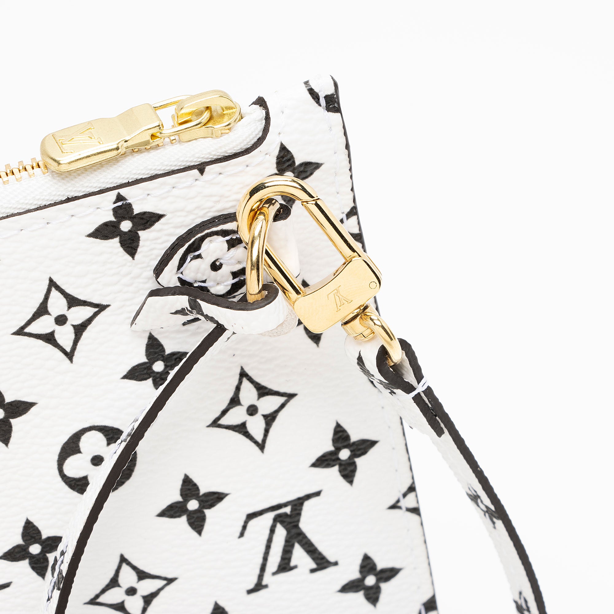 Louis Vuitton Giant Monogram Canvas Neverfull MM Pochette (SHF-bEeket)