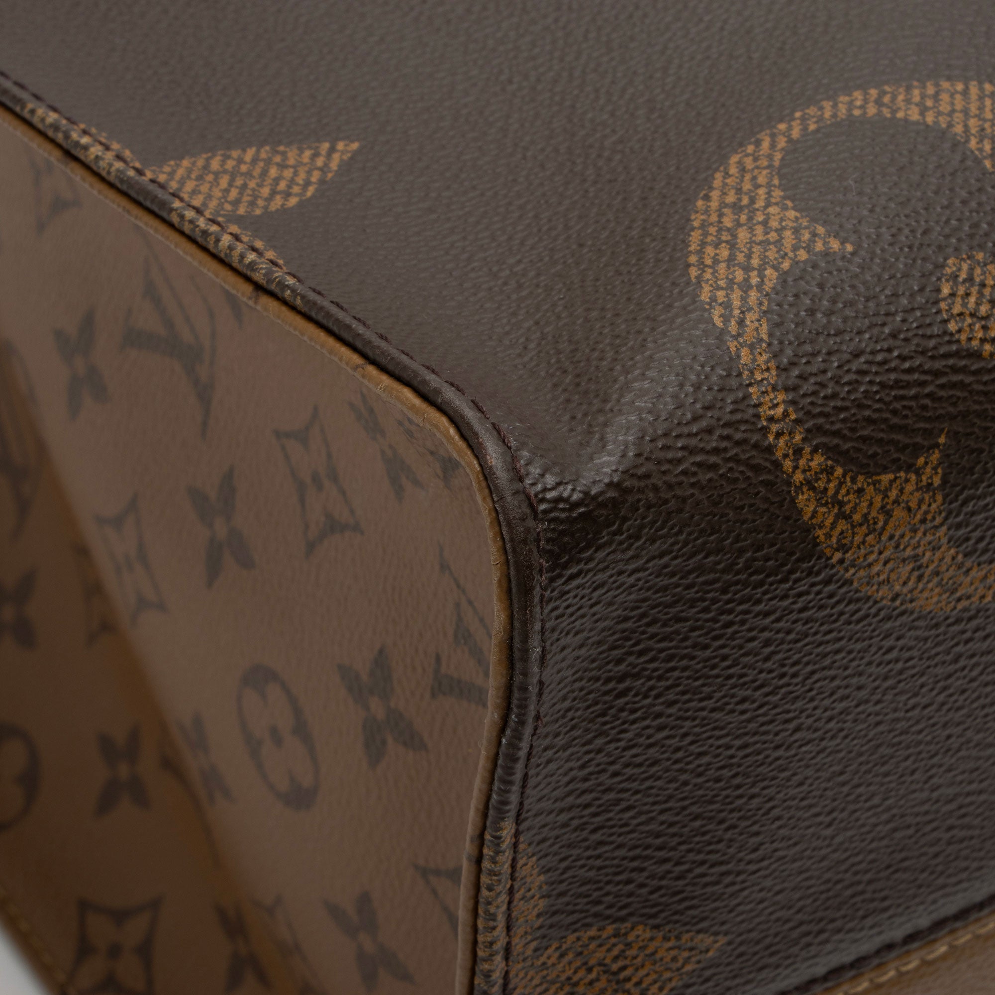 Louis Vuitton Giant Monogram Canvas Onthego GM Tote (SHF-xuduJb)