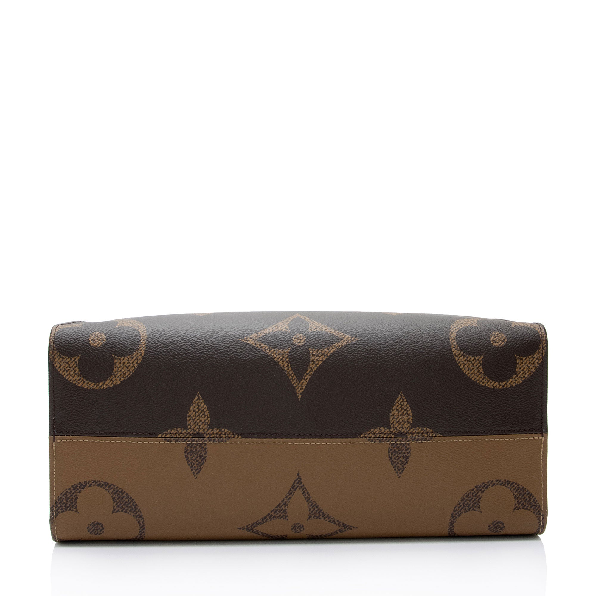 Louis Vuitton Giant Monogram Canvas Onthego MM Tote (SHF-qOGGJv)